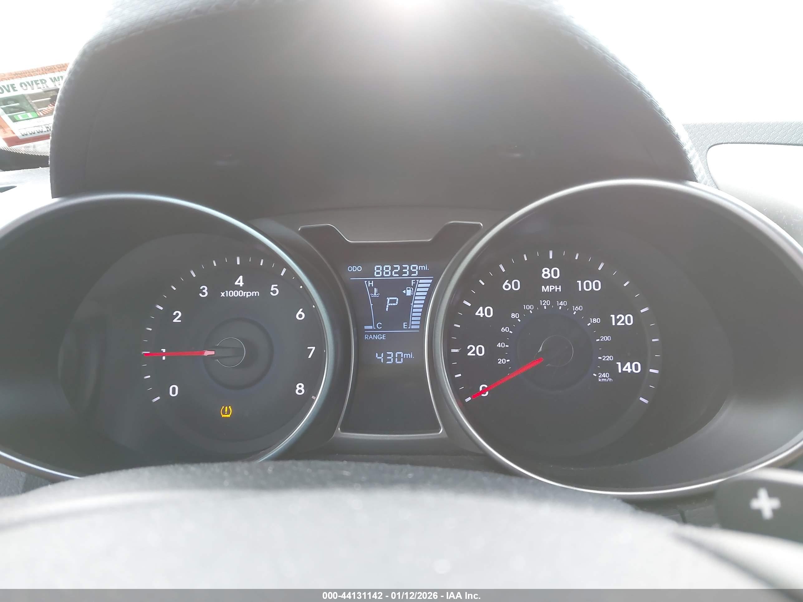 HYUNDAI VELOSTER image 7