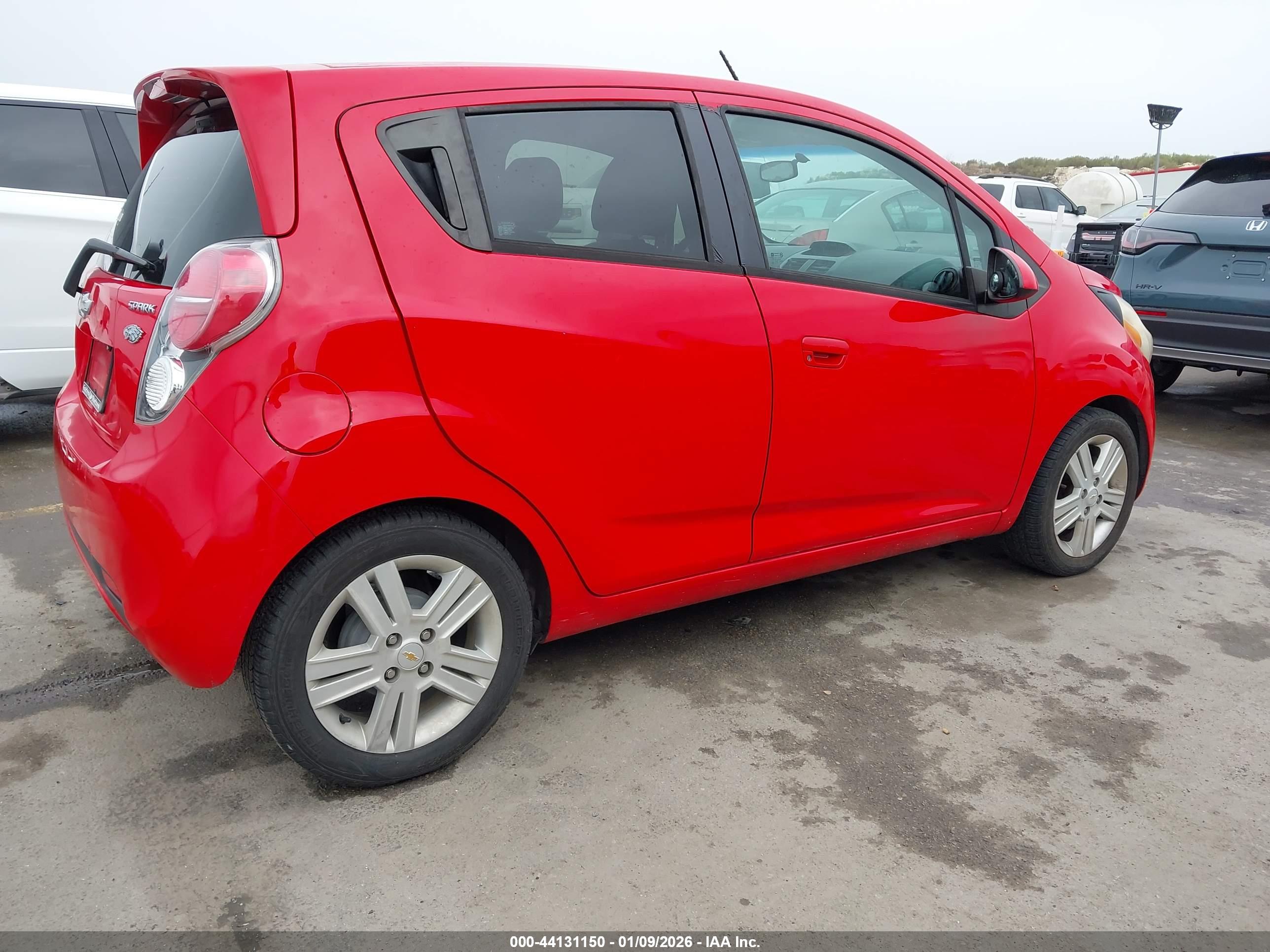 CHEVROLET SPARK image 4