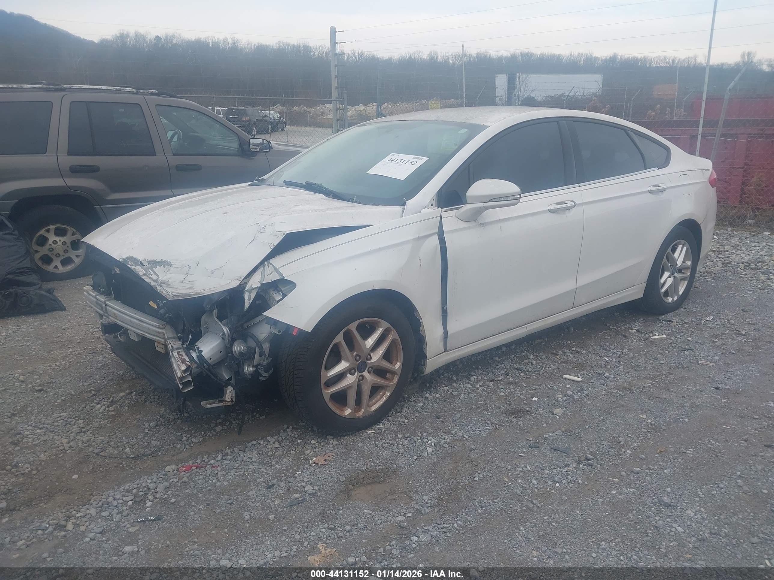 FORD FUSION image 2