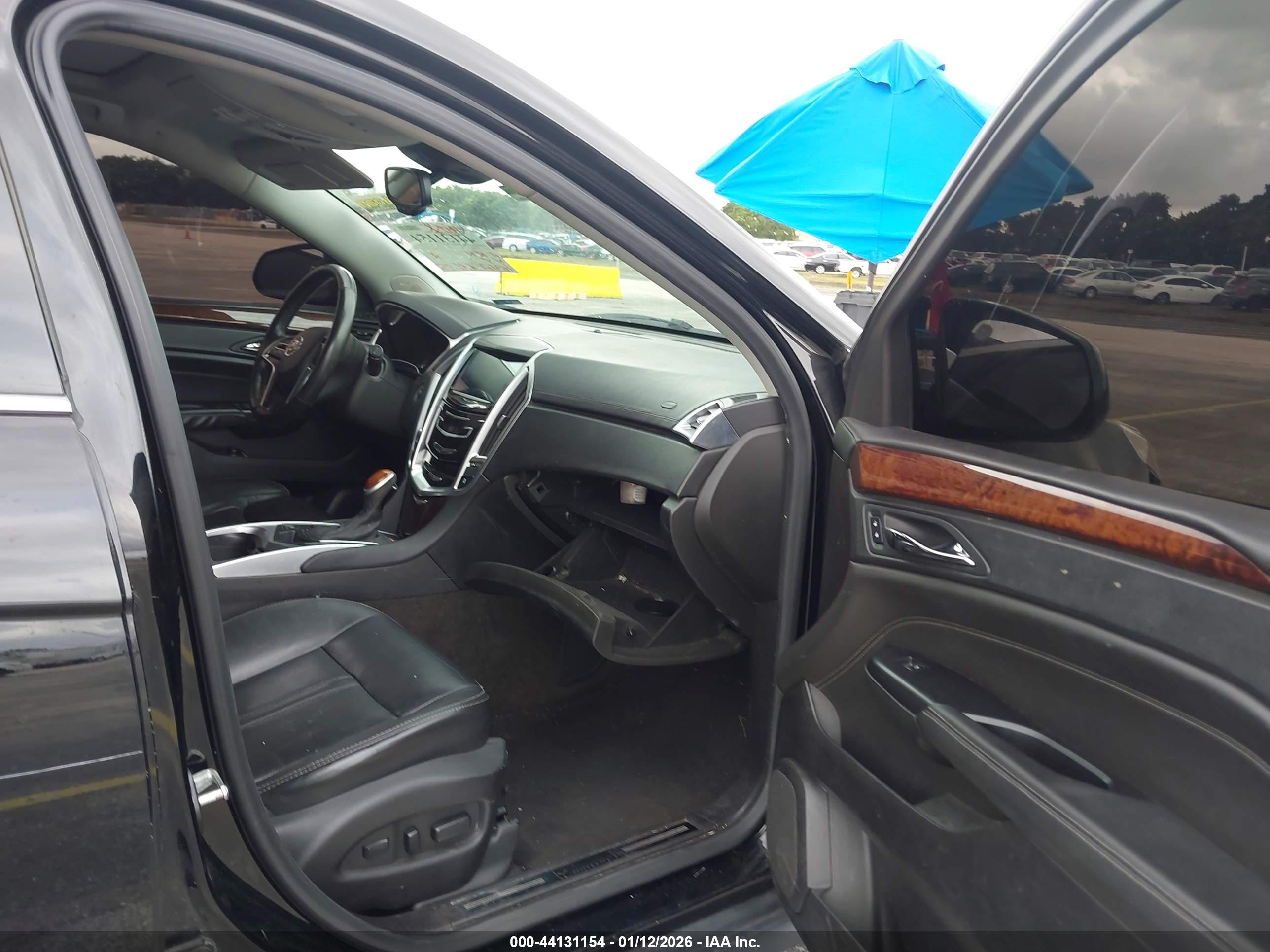 CADILLAC SRX image 5