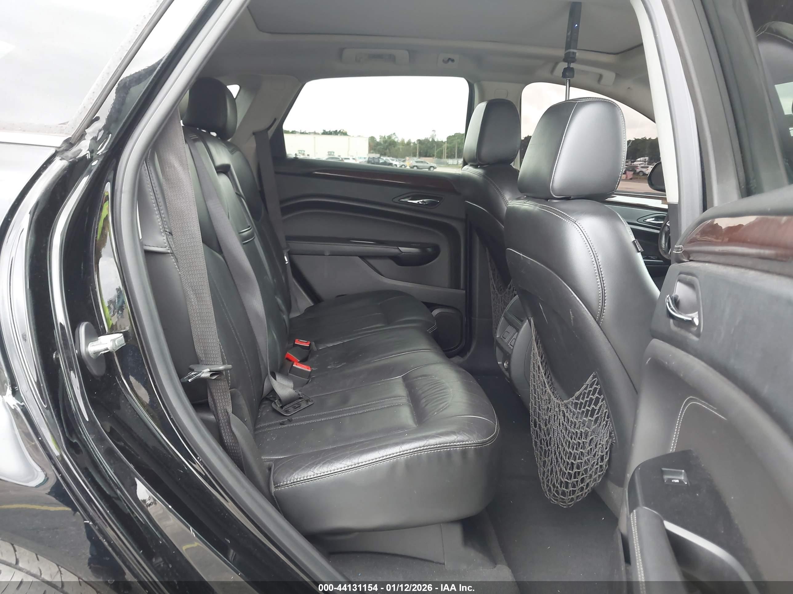 CADILLAC SRX image 8