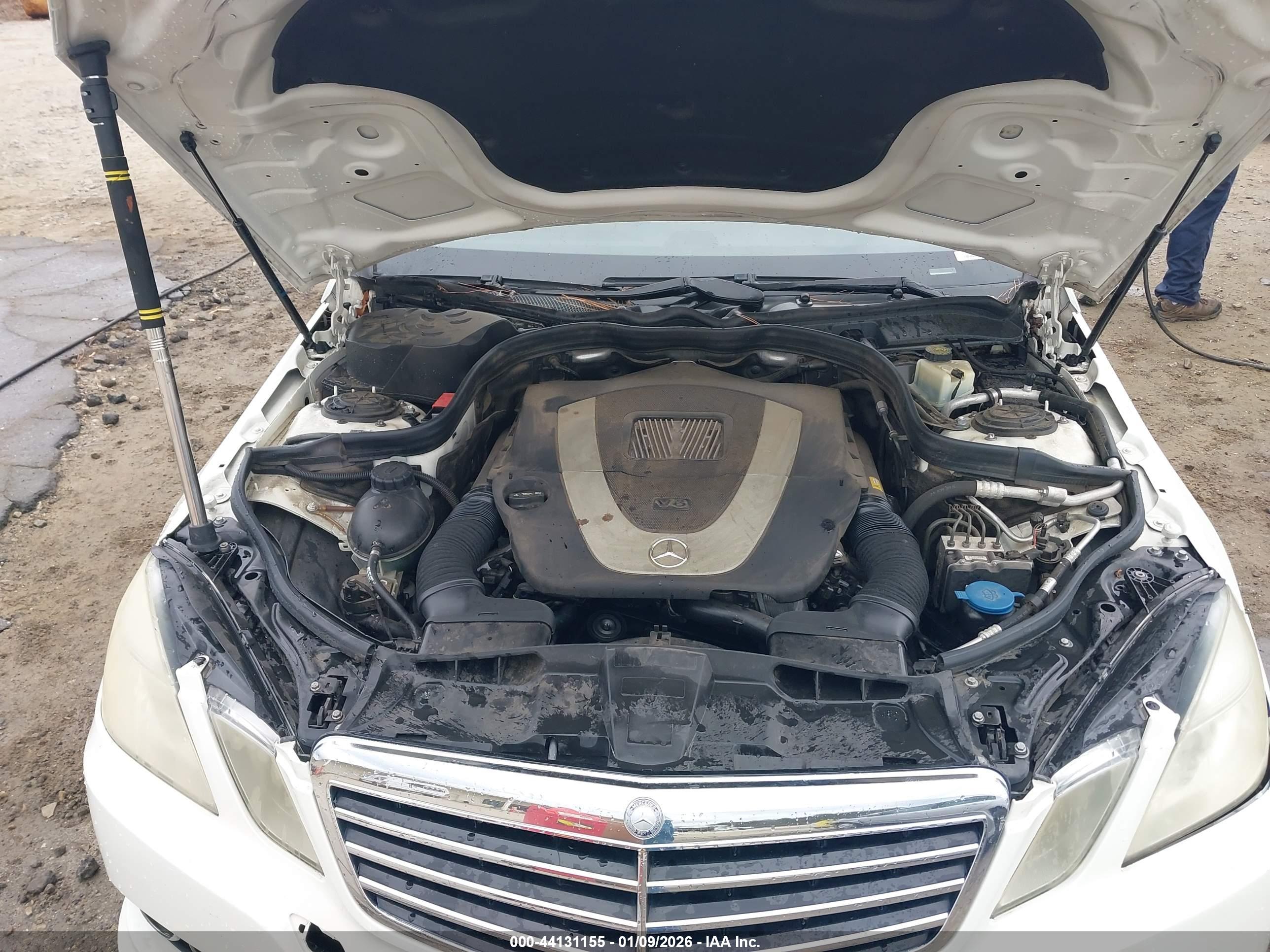 MERCEDES-BENZ E image 10