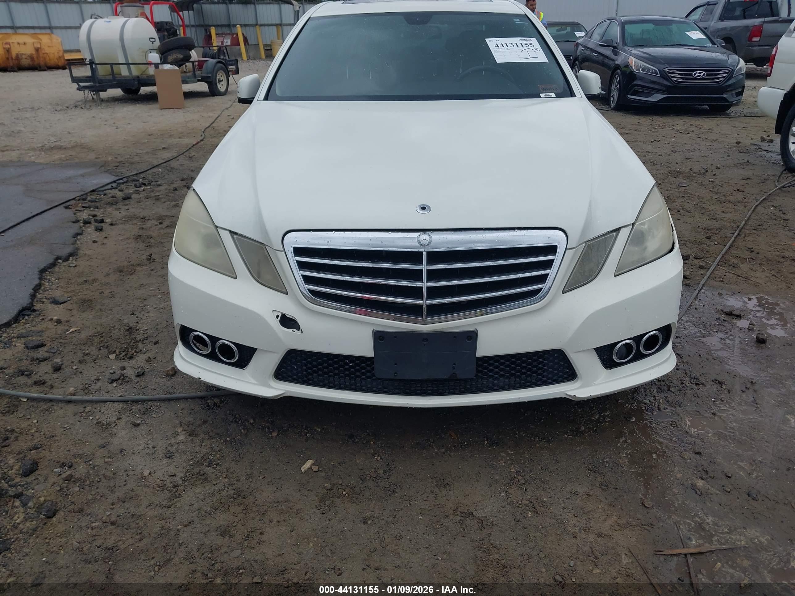 MERCEDES-BENZ E image 6