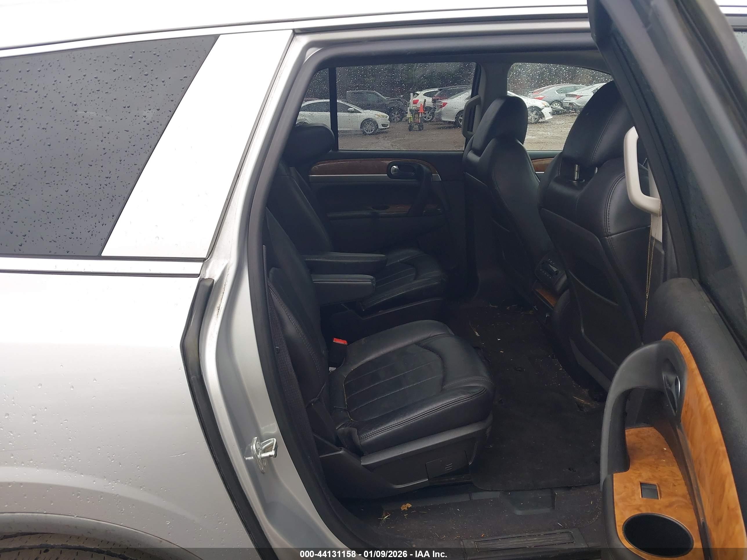 BUICK ENCLAVE image 8