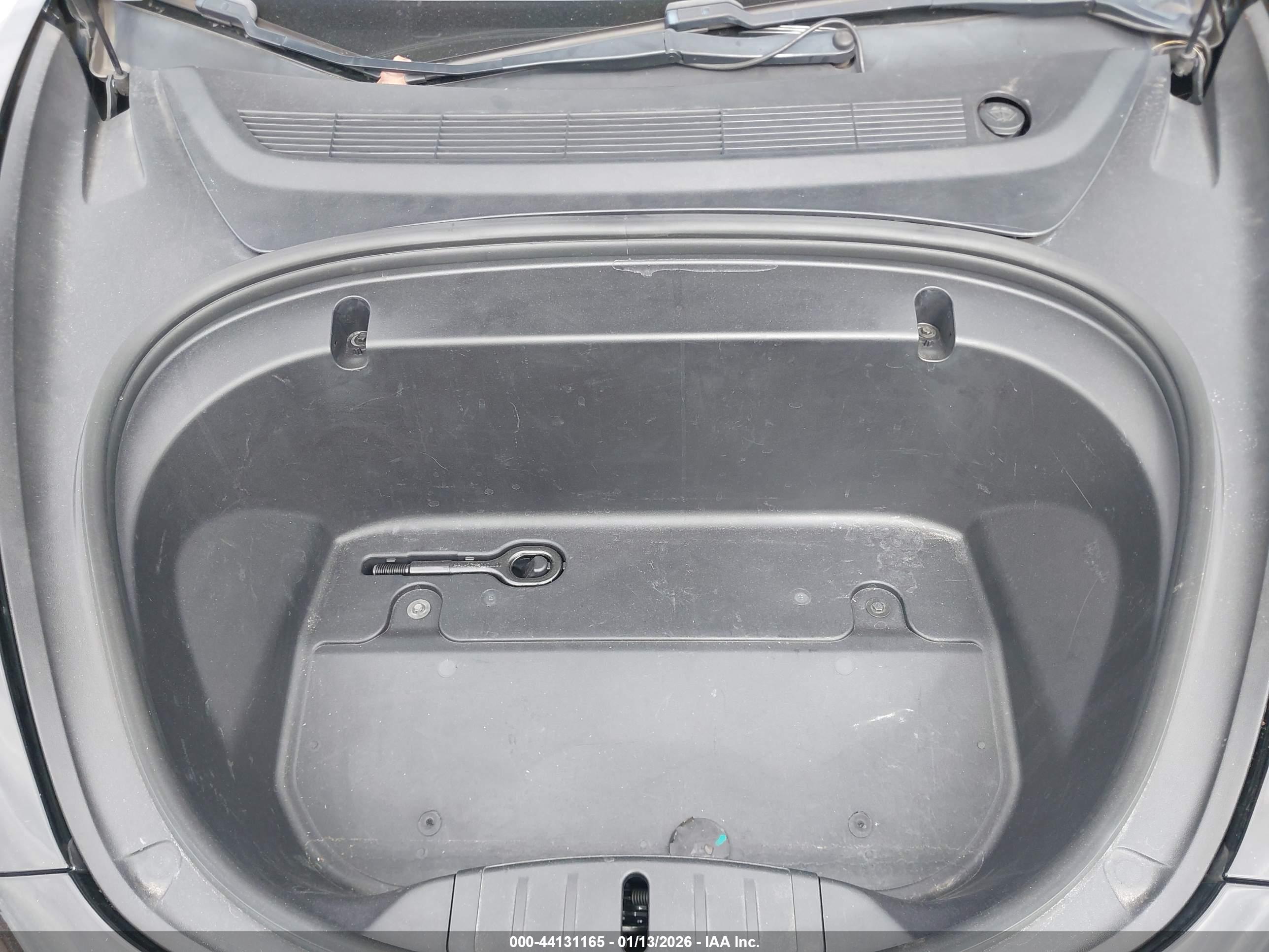 TESLA MODEL image 10