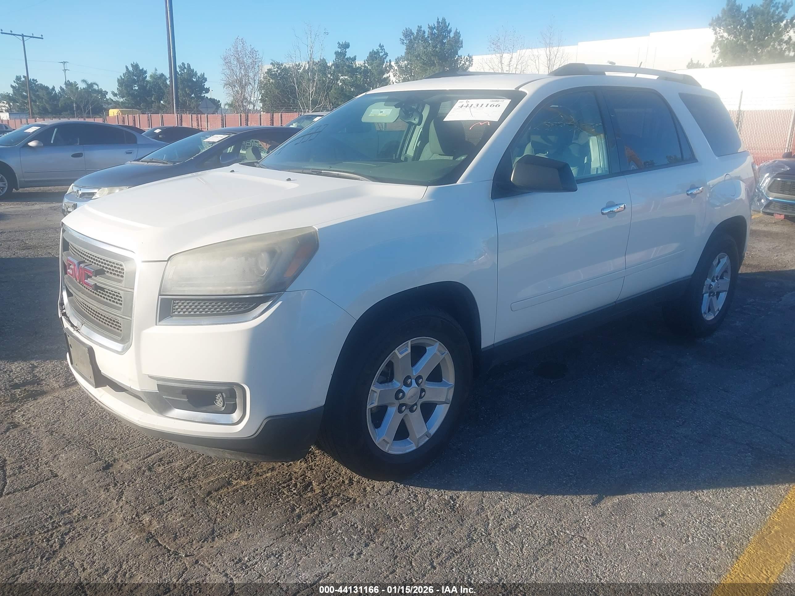 GMC ACADIA image 2