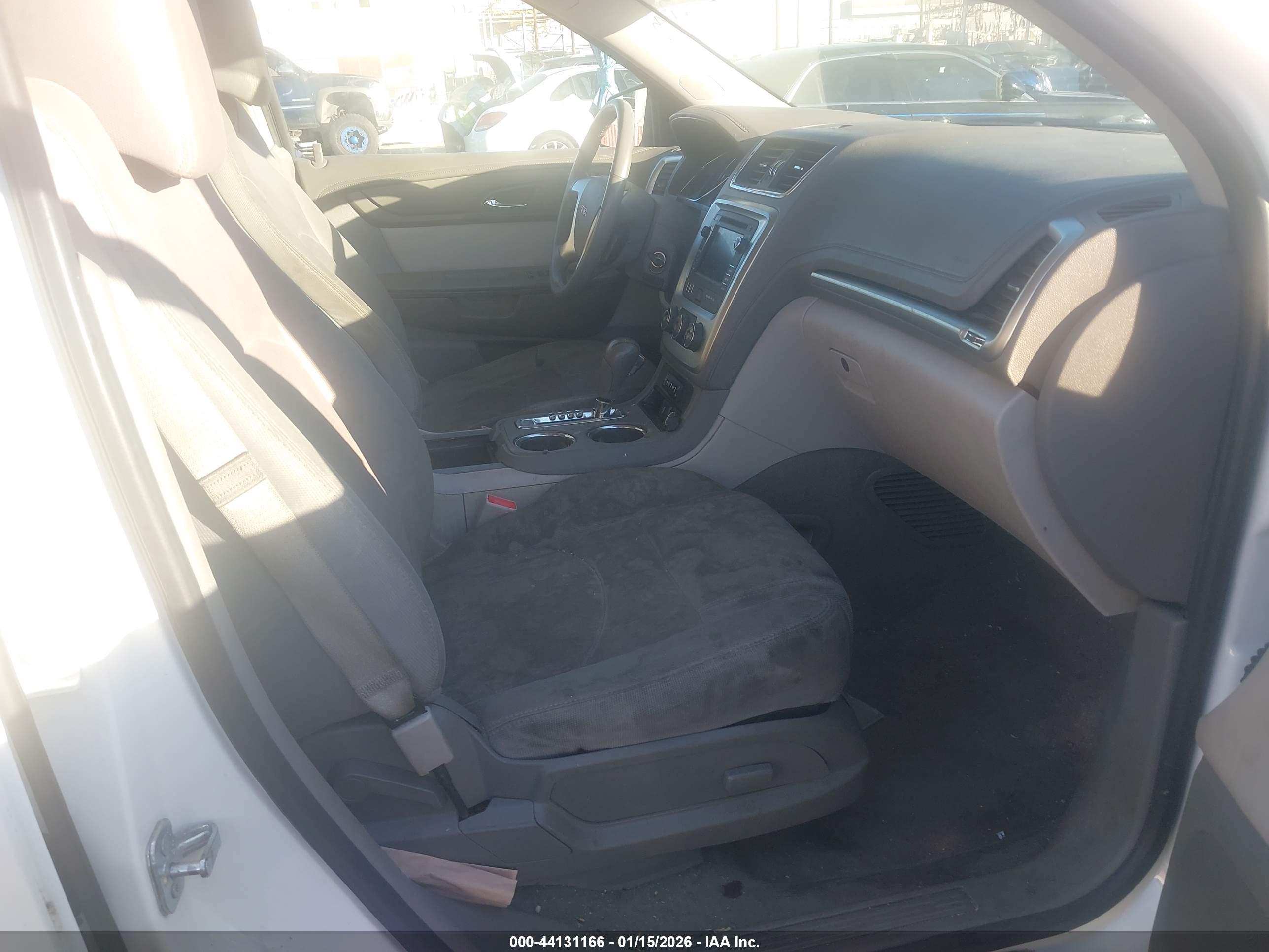 GMC ACADIA image 5