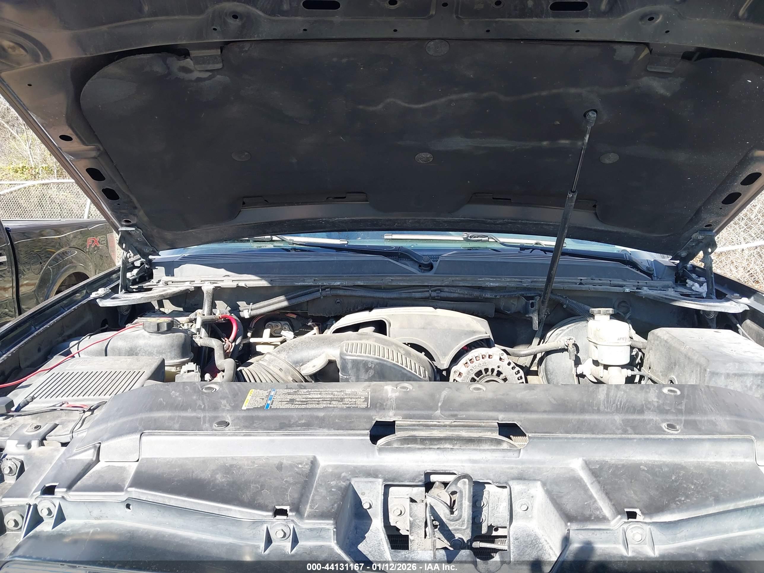 CHEVROLET TAHOE image 10