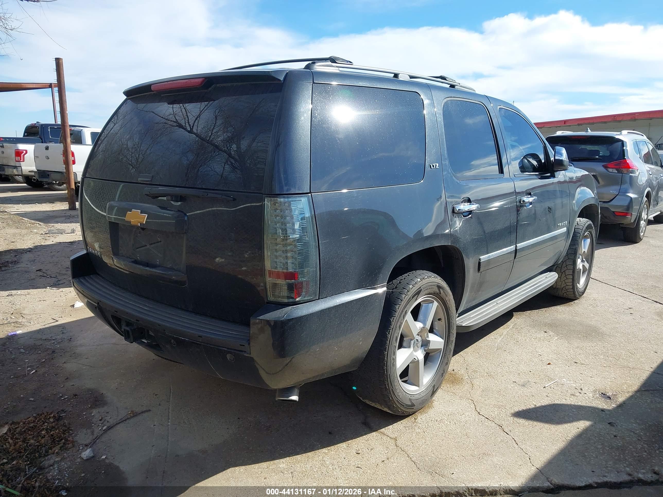 CHEVROLET TAHOE image 4