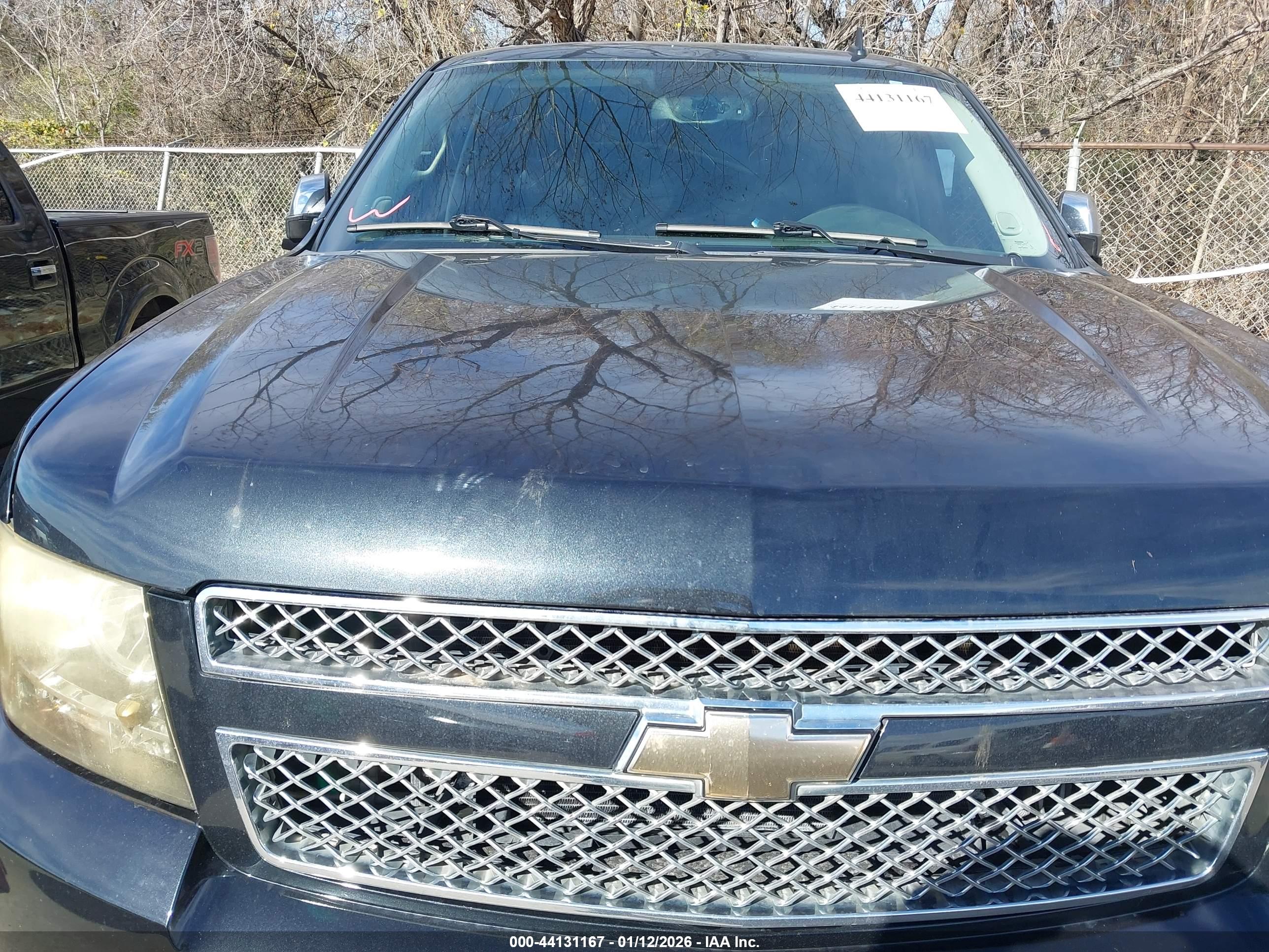 CHEVROLET TAHOE image 6