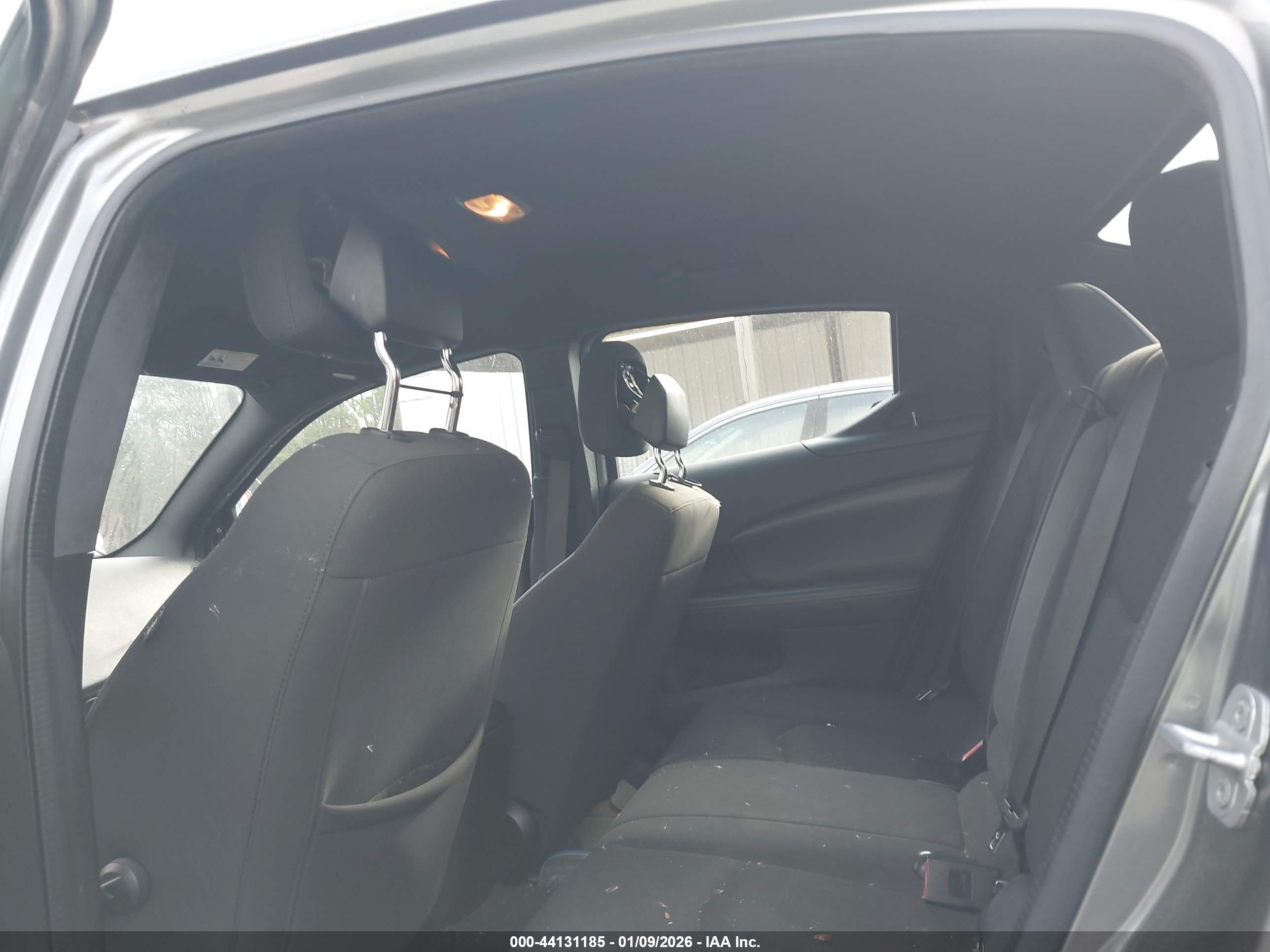 DODGE AVENGER image 8