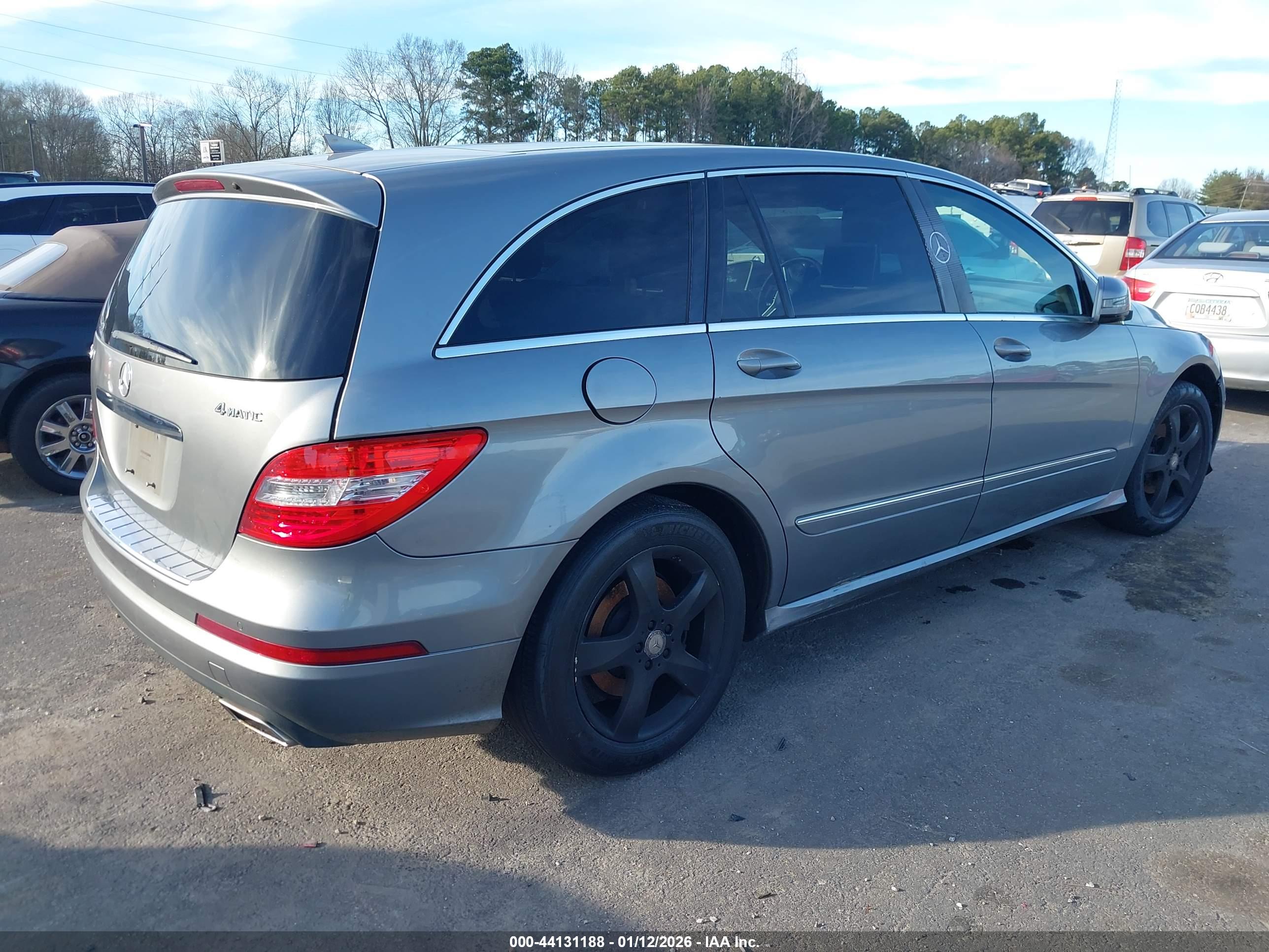 MERCEDES-BENZ R image 4