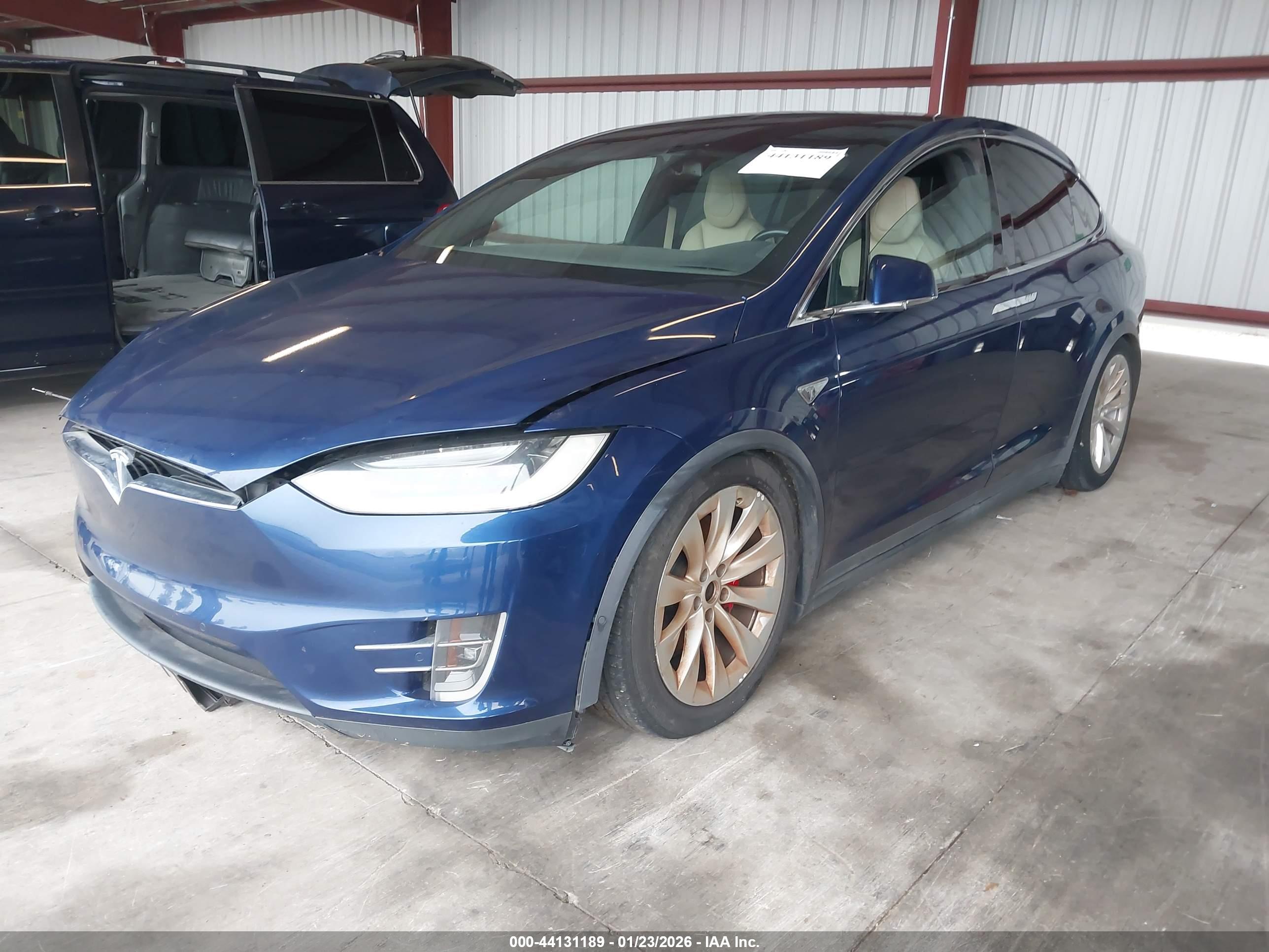 TESLA MODEL image 2