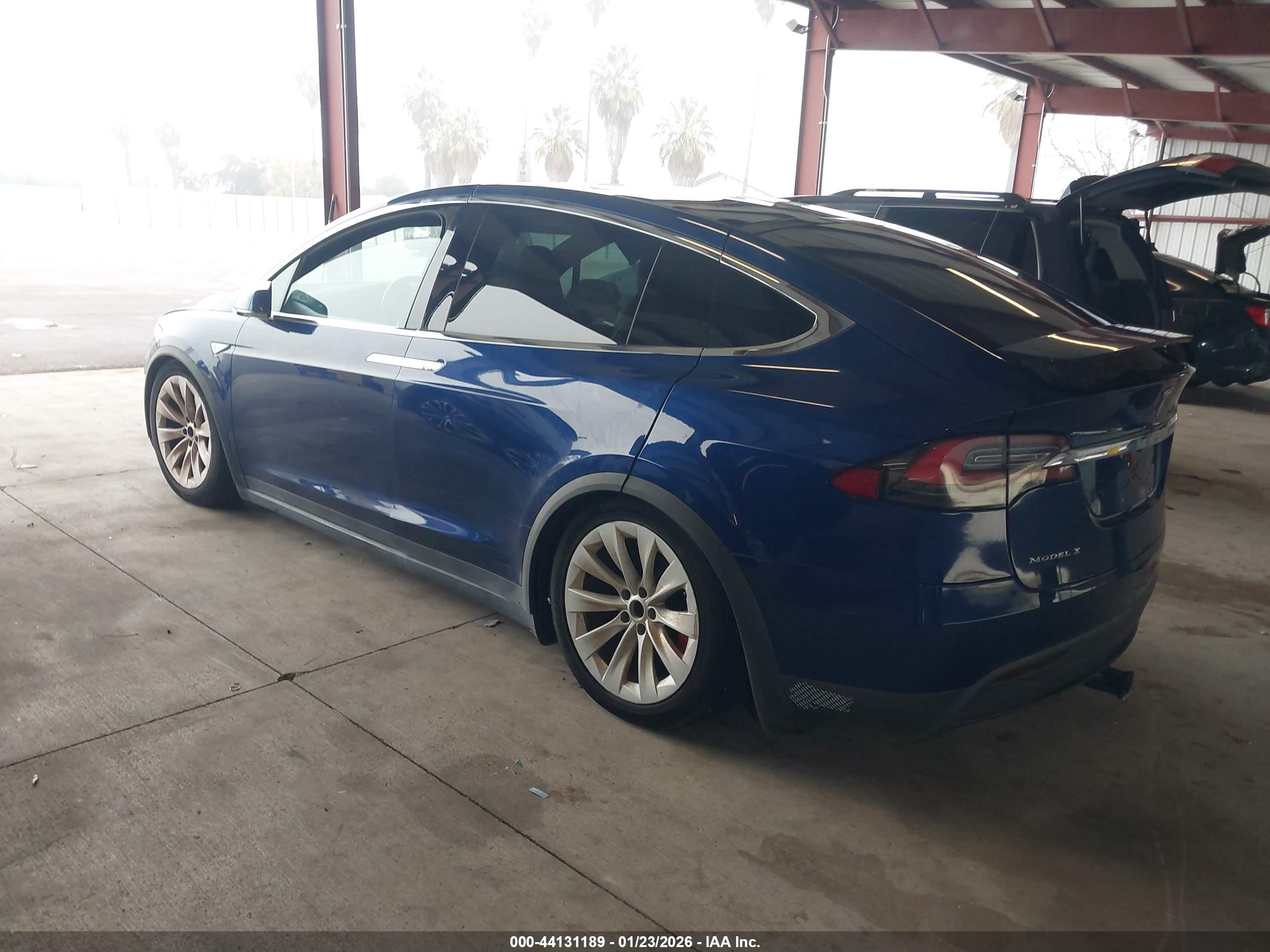 TESLA MODEL image 3