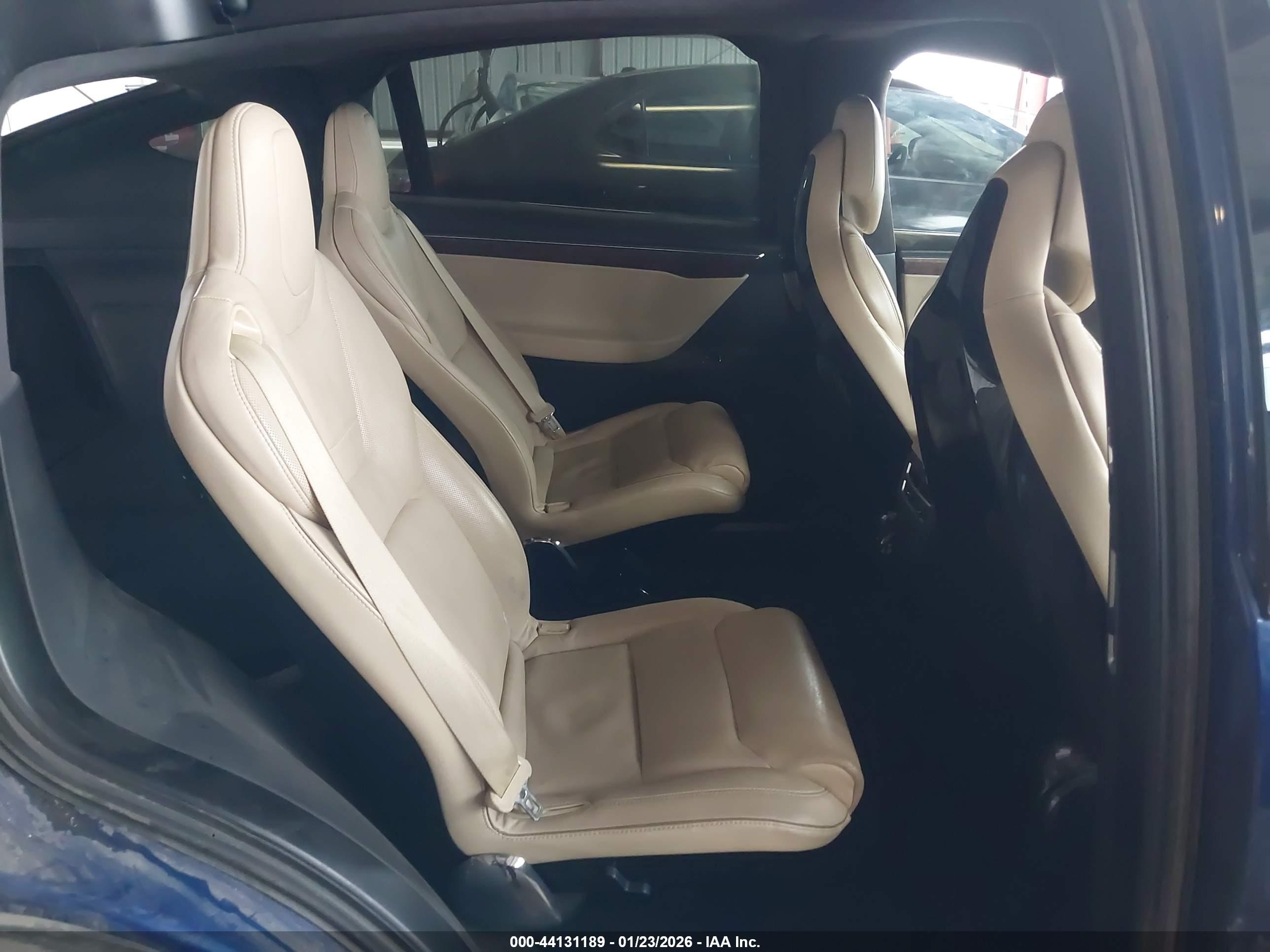 TESLA MODEL image 8