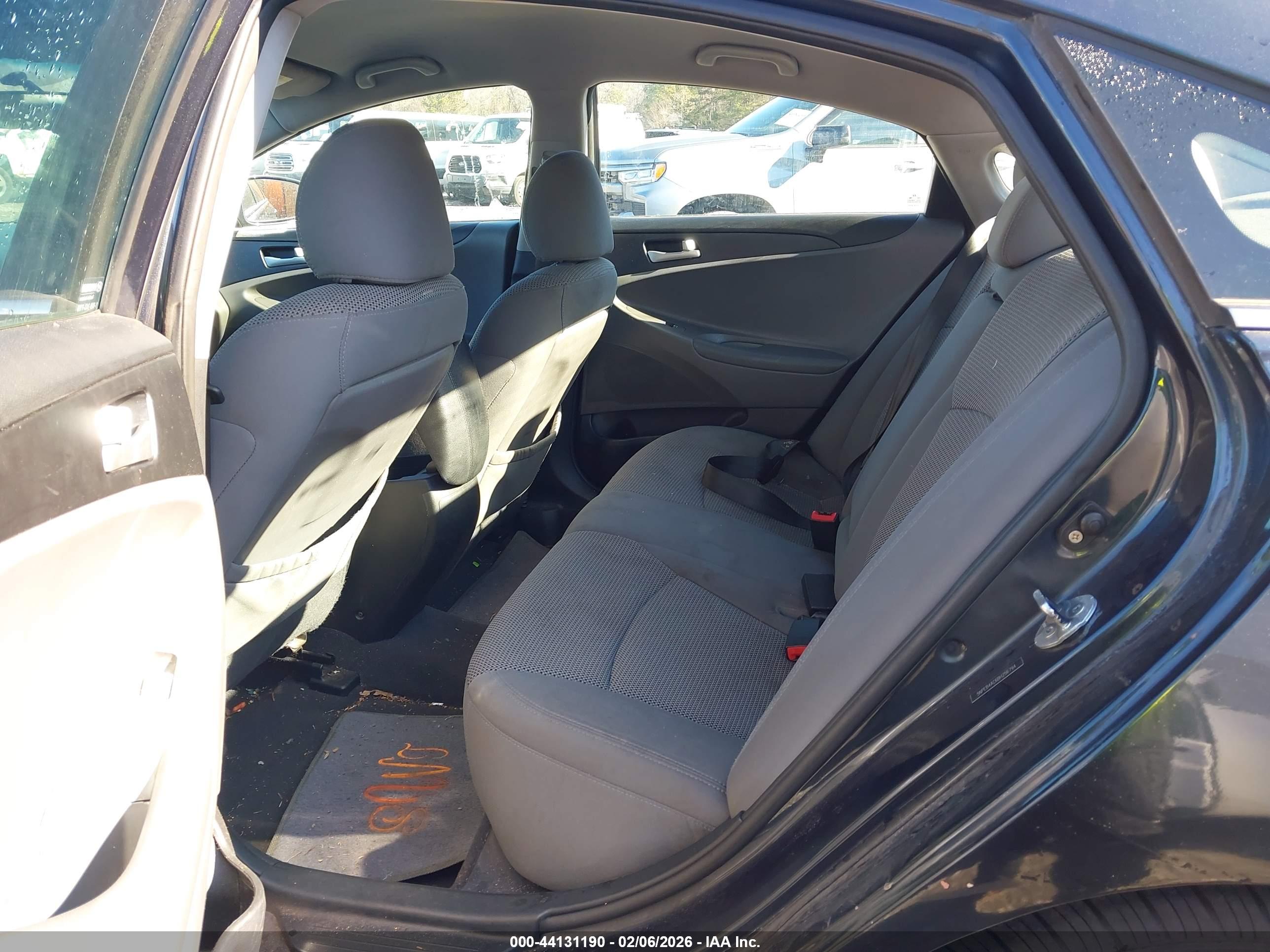 HYUNDAI SONATA image 8