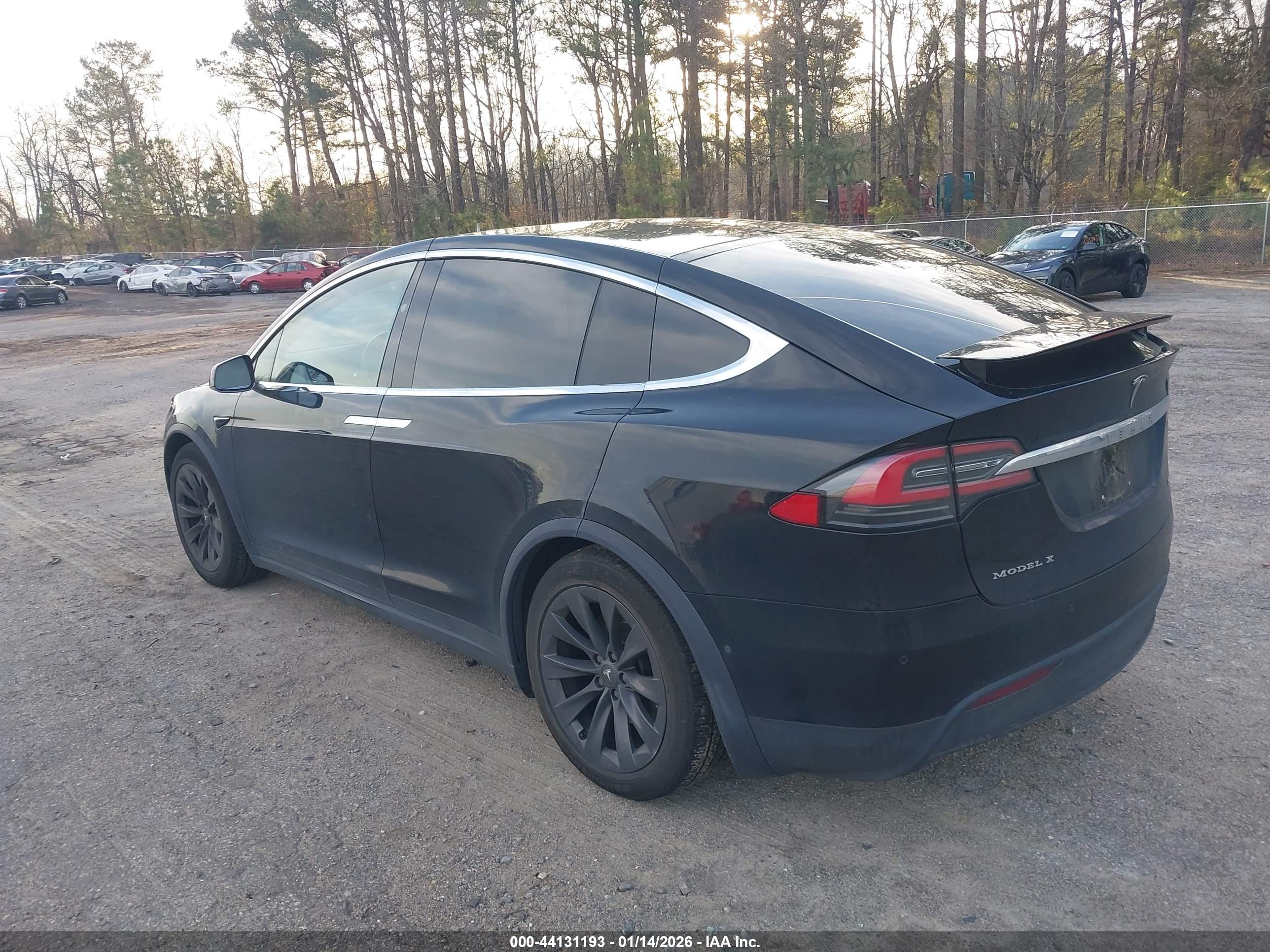TESLA MODEL image 3