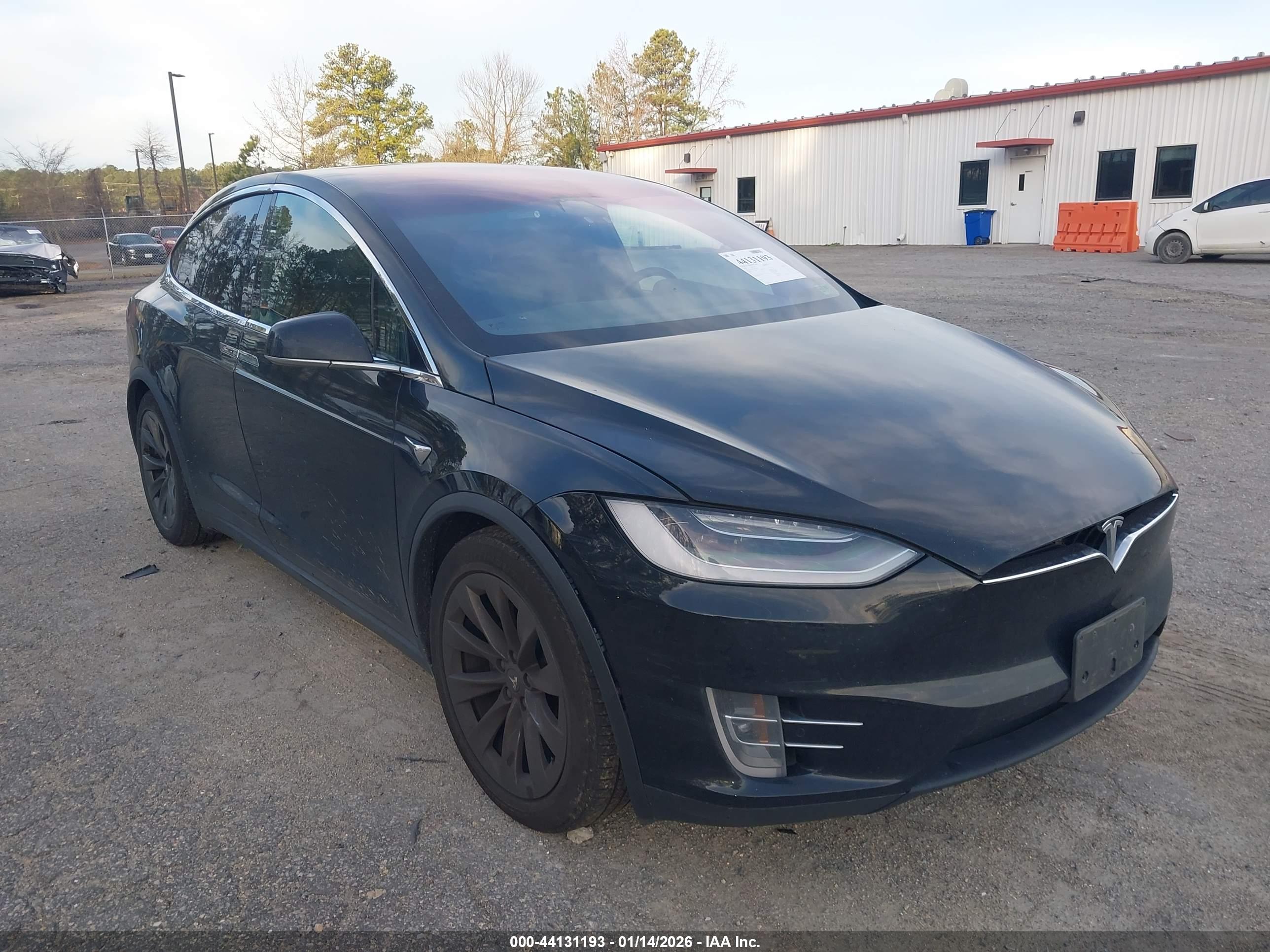 TESLA MODEL image 6