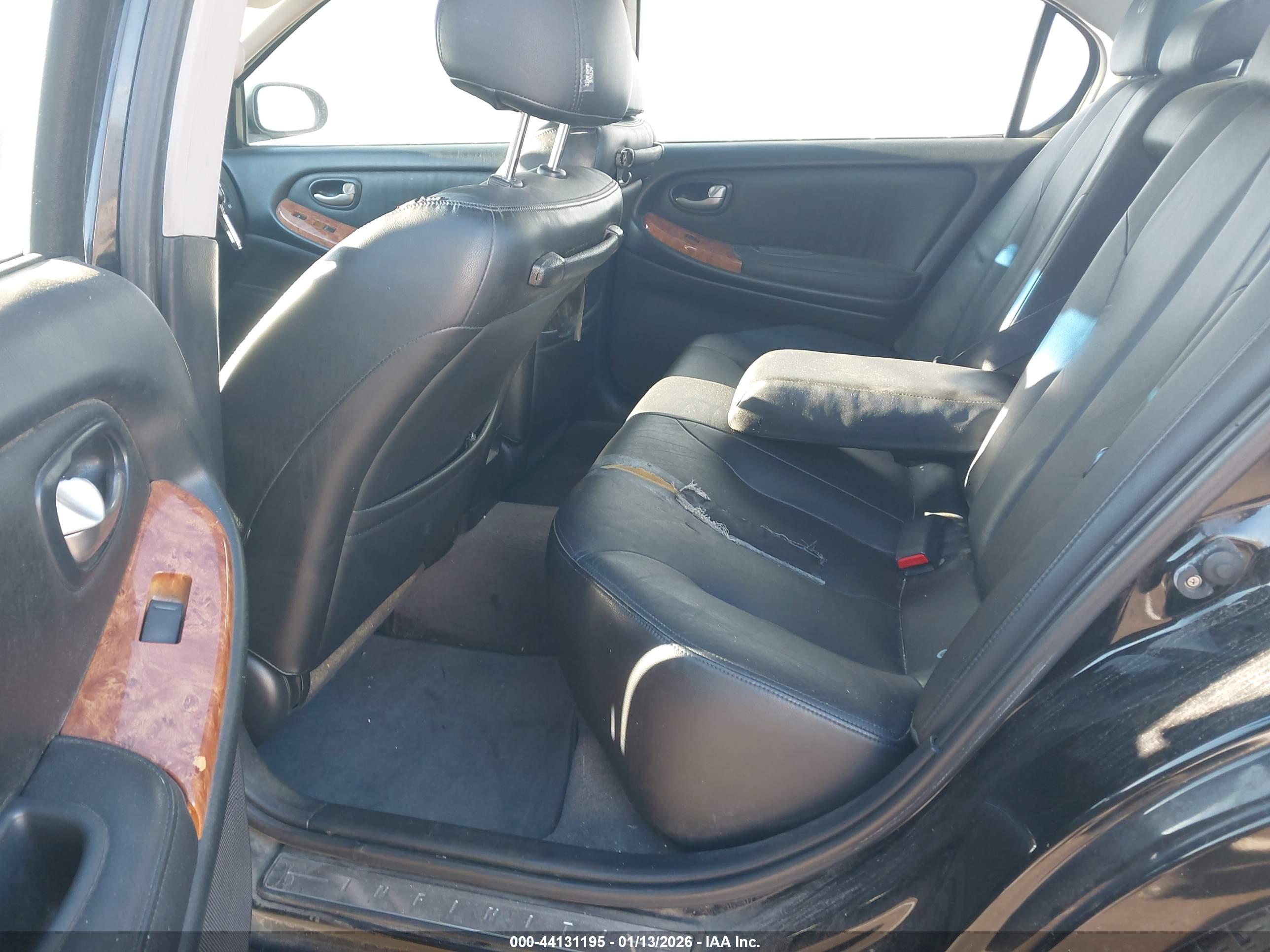 INFINITI I35 image 8