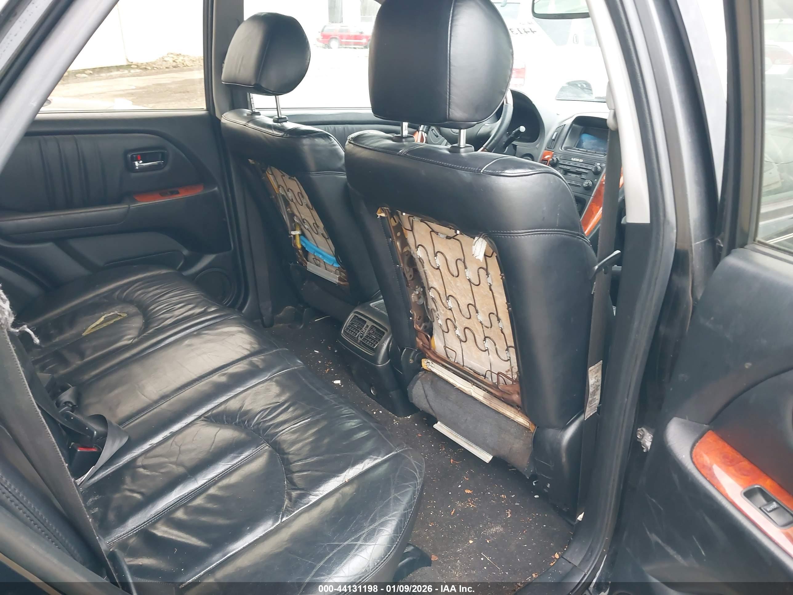 LEXUS RX image 8