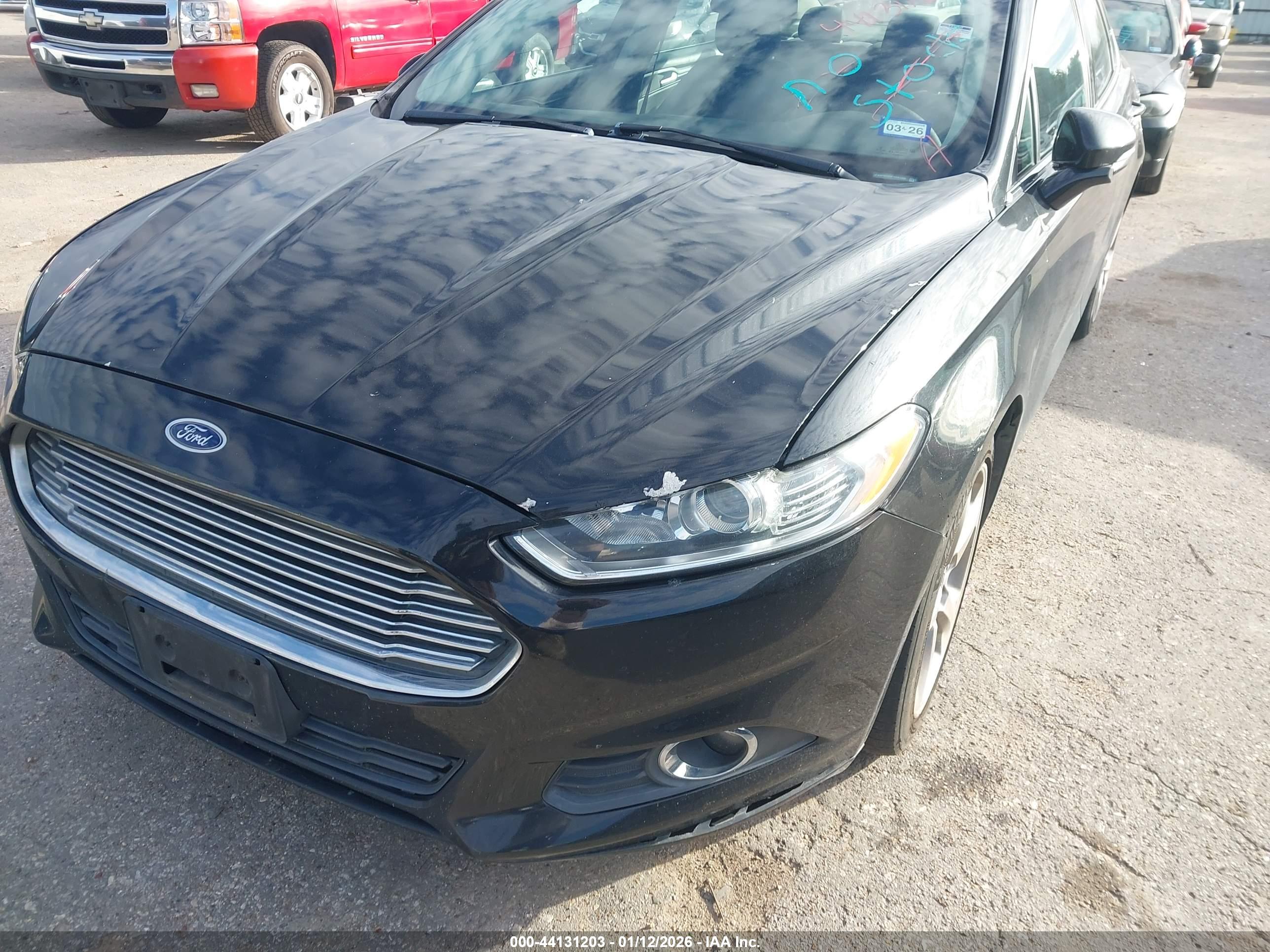 FORD FUSION image 6