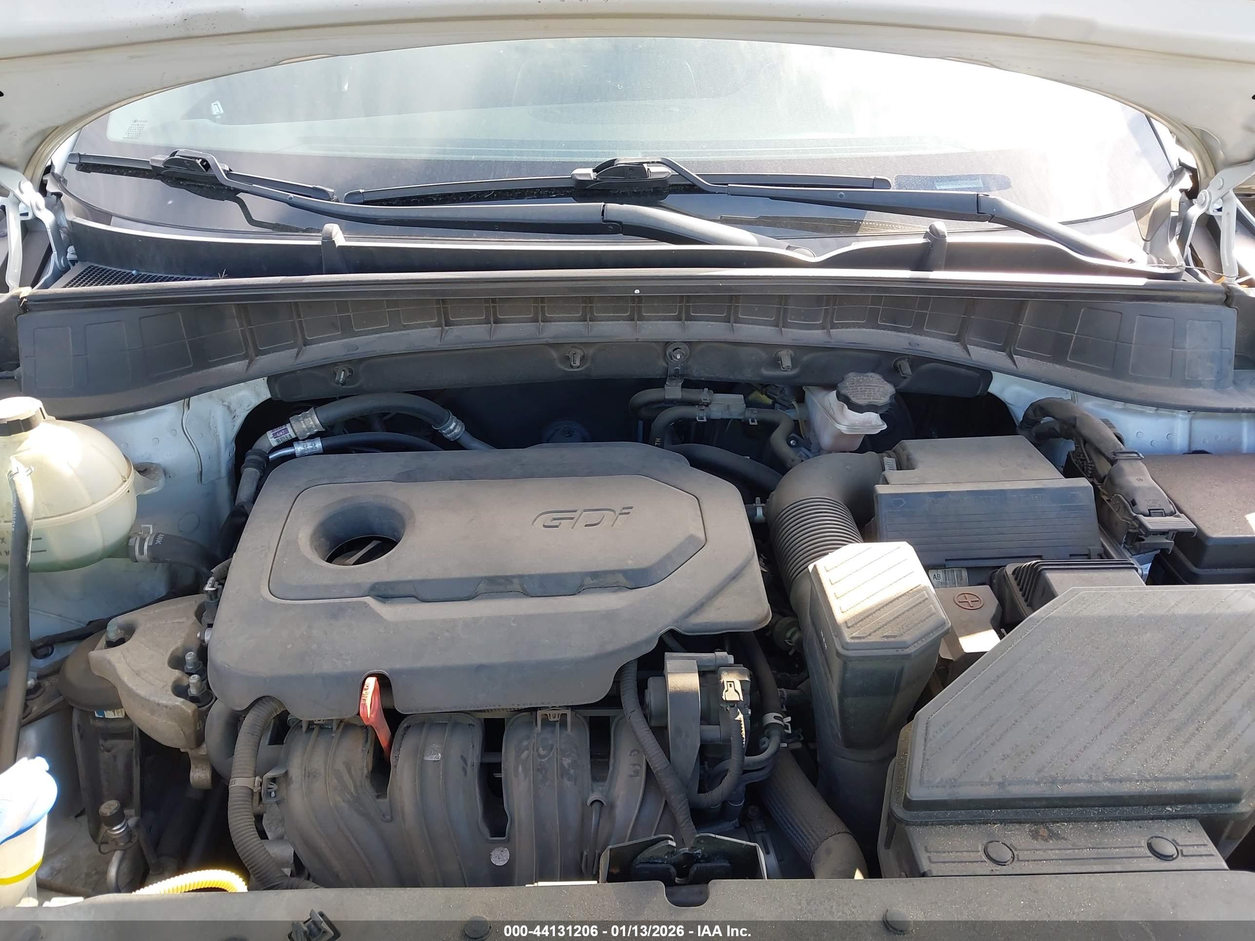 HYUNDAI TUCSON image 10
