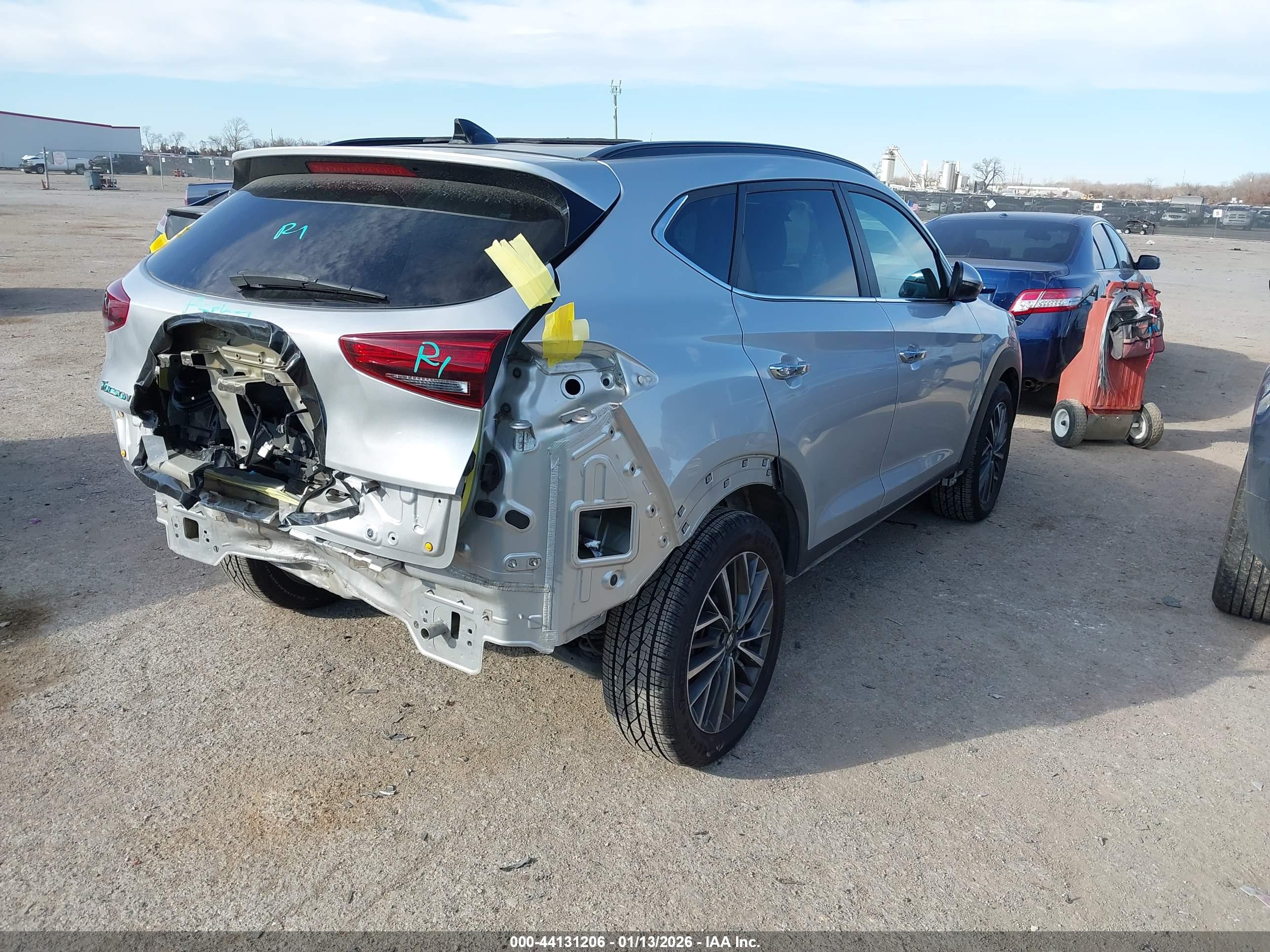 HYUNDAI TUCSON image 4