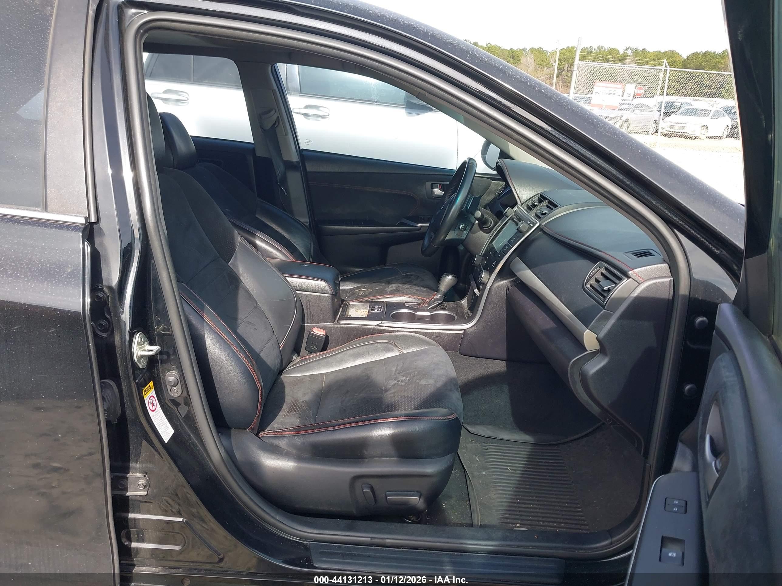 TOYOTA CAMRY image 5