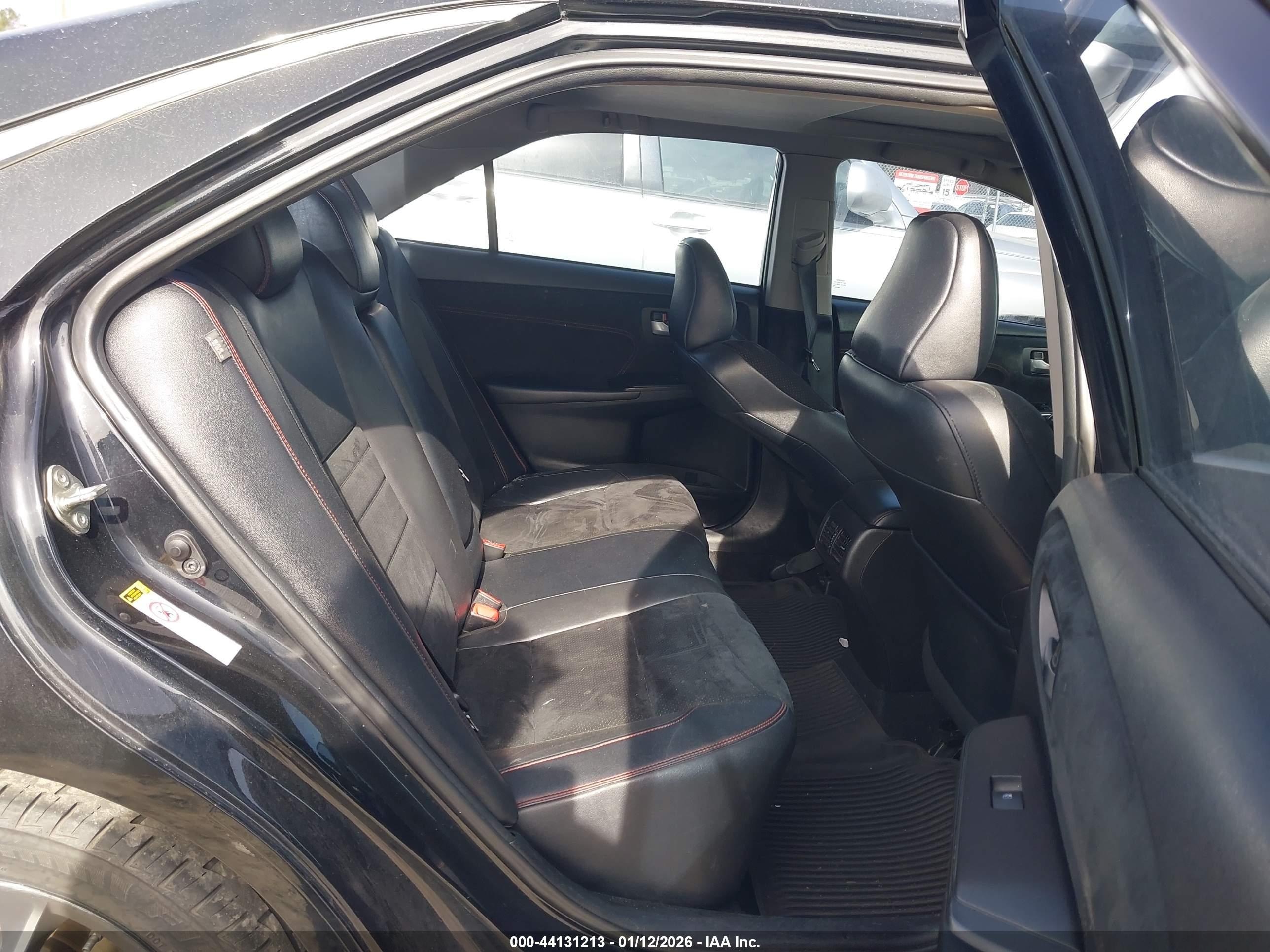 TOYOTA CAMRY image 8