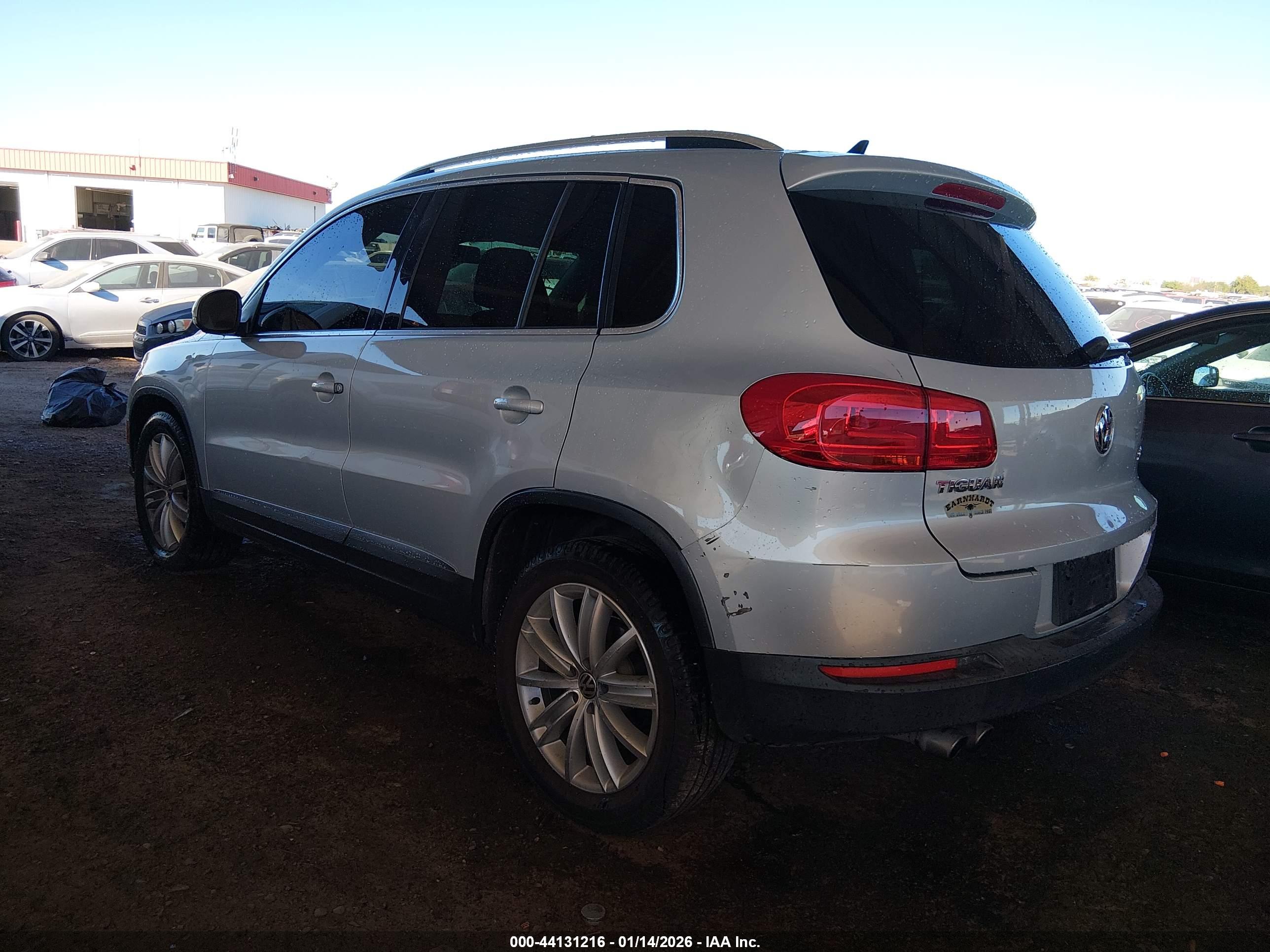 VOLKSWAGEN TIGUAN image 3