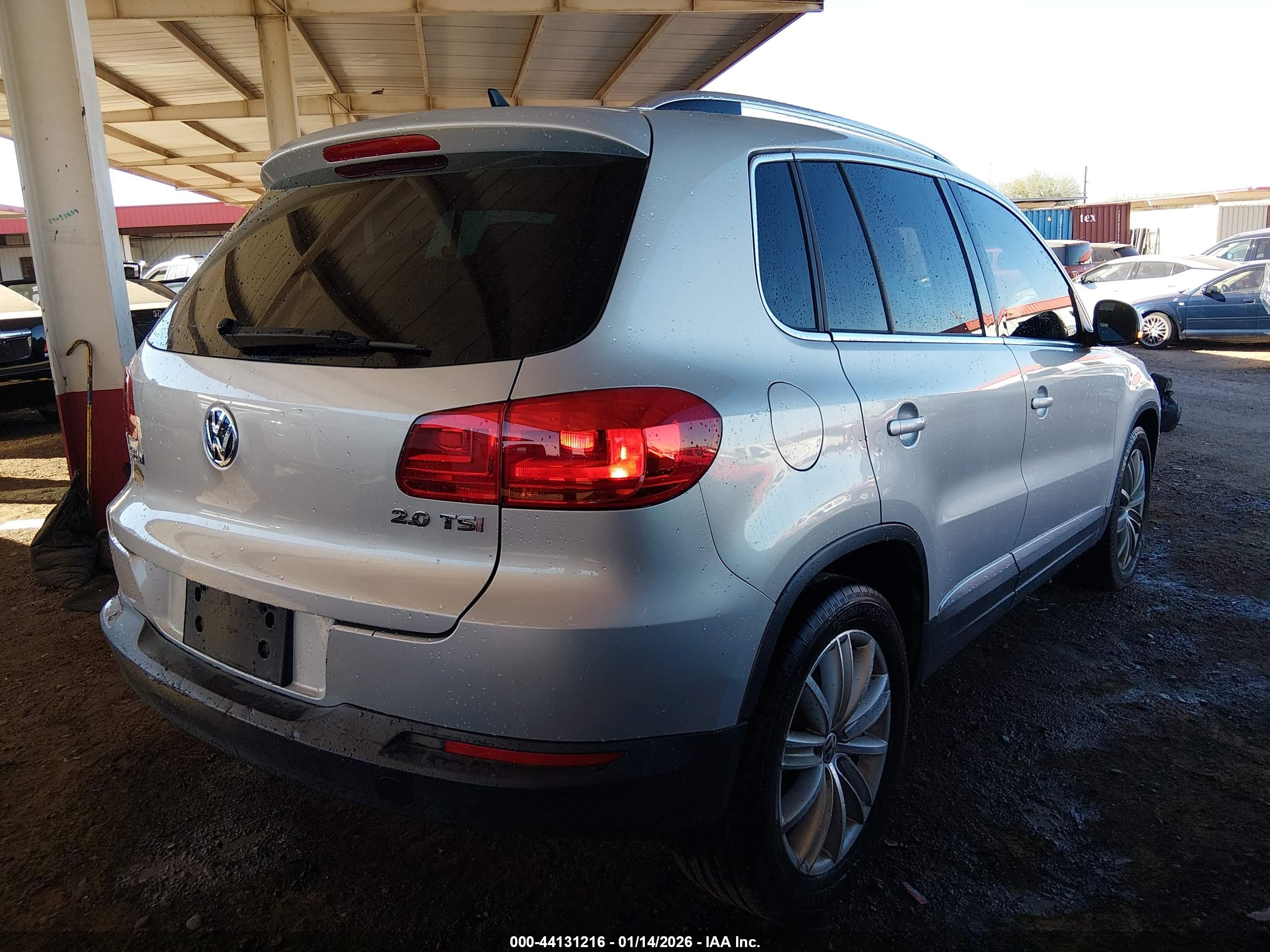 VOLKSWAGEN TIGUAN image 4