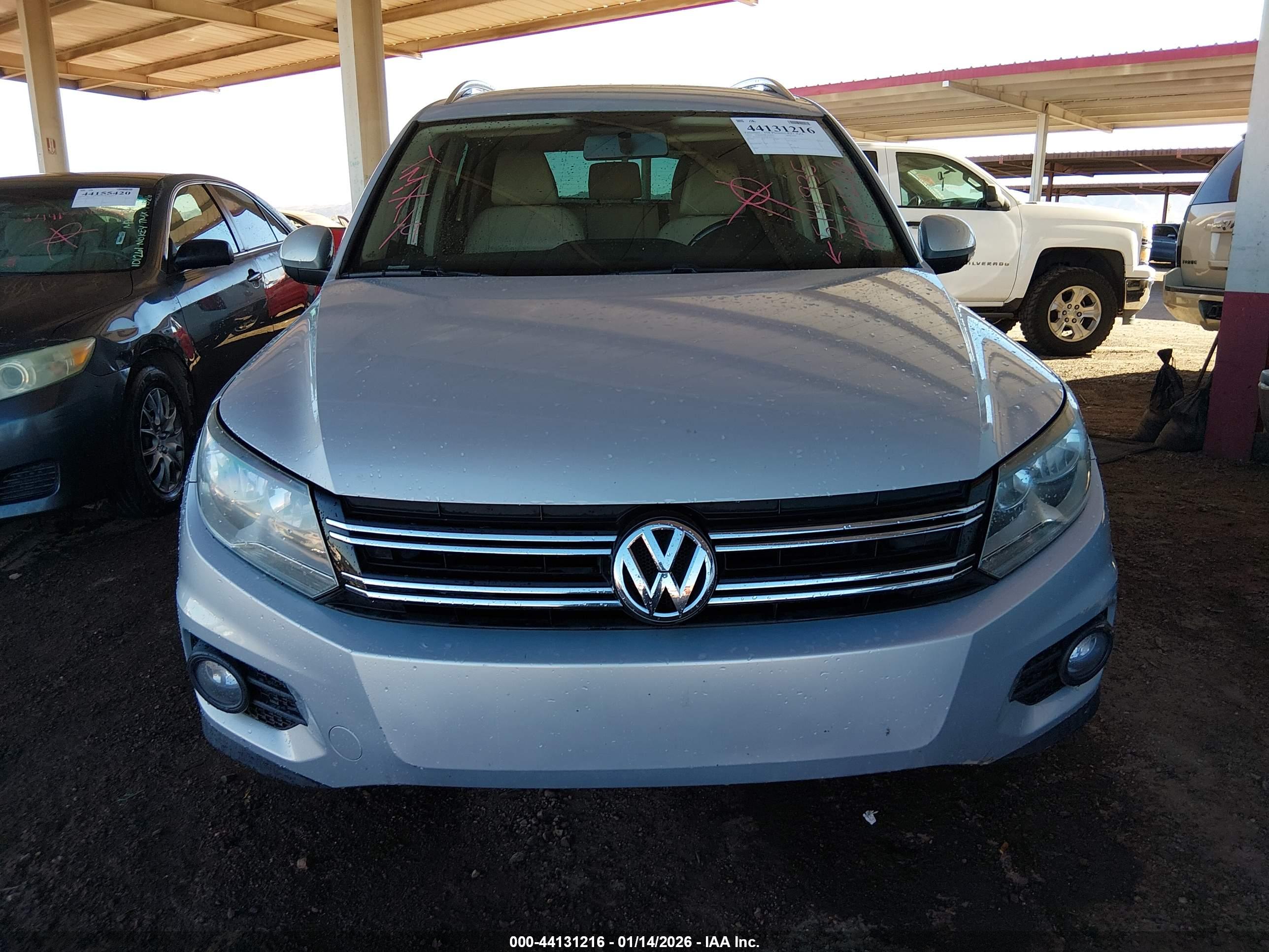 VOLKSWAGEN TIGUAN image 6