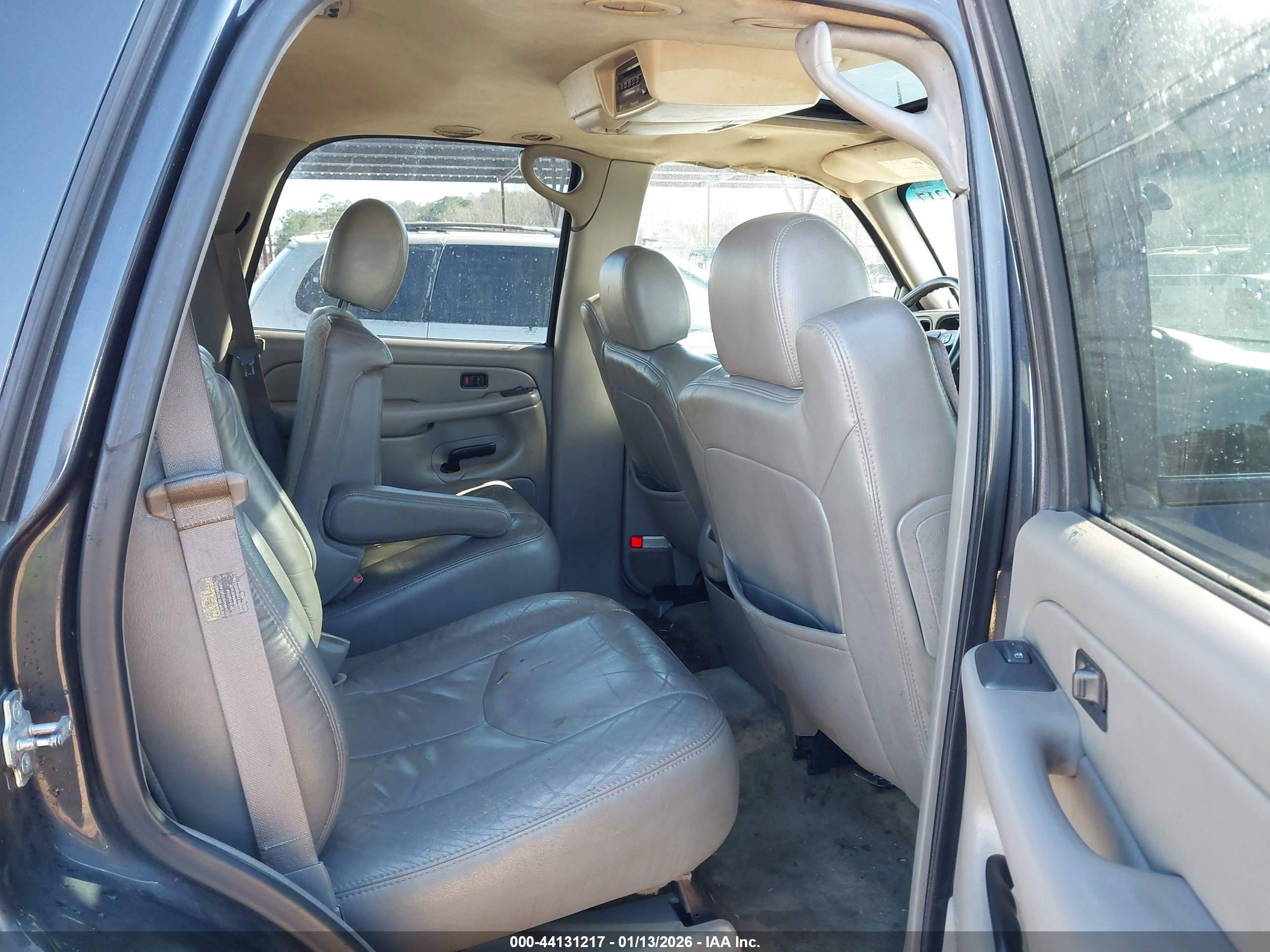 CHEVROLET TAHOE image 8