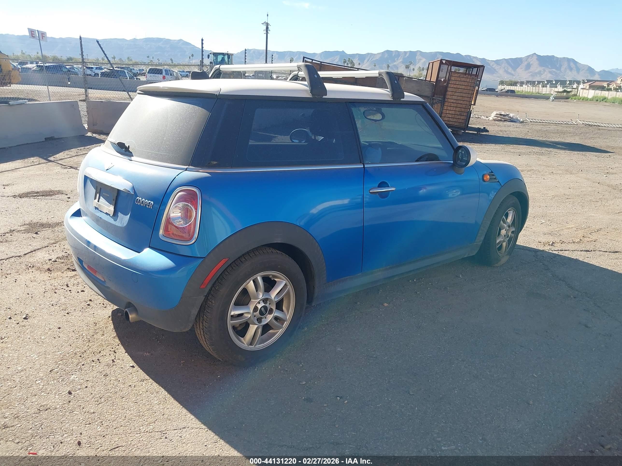 MINI COOPER image 4
