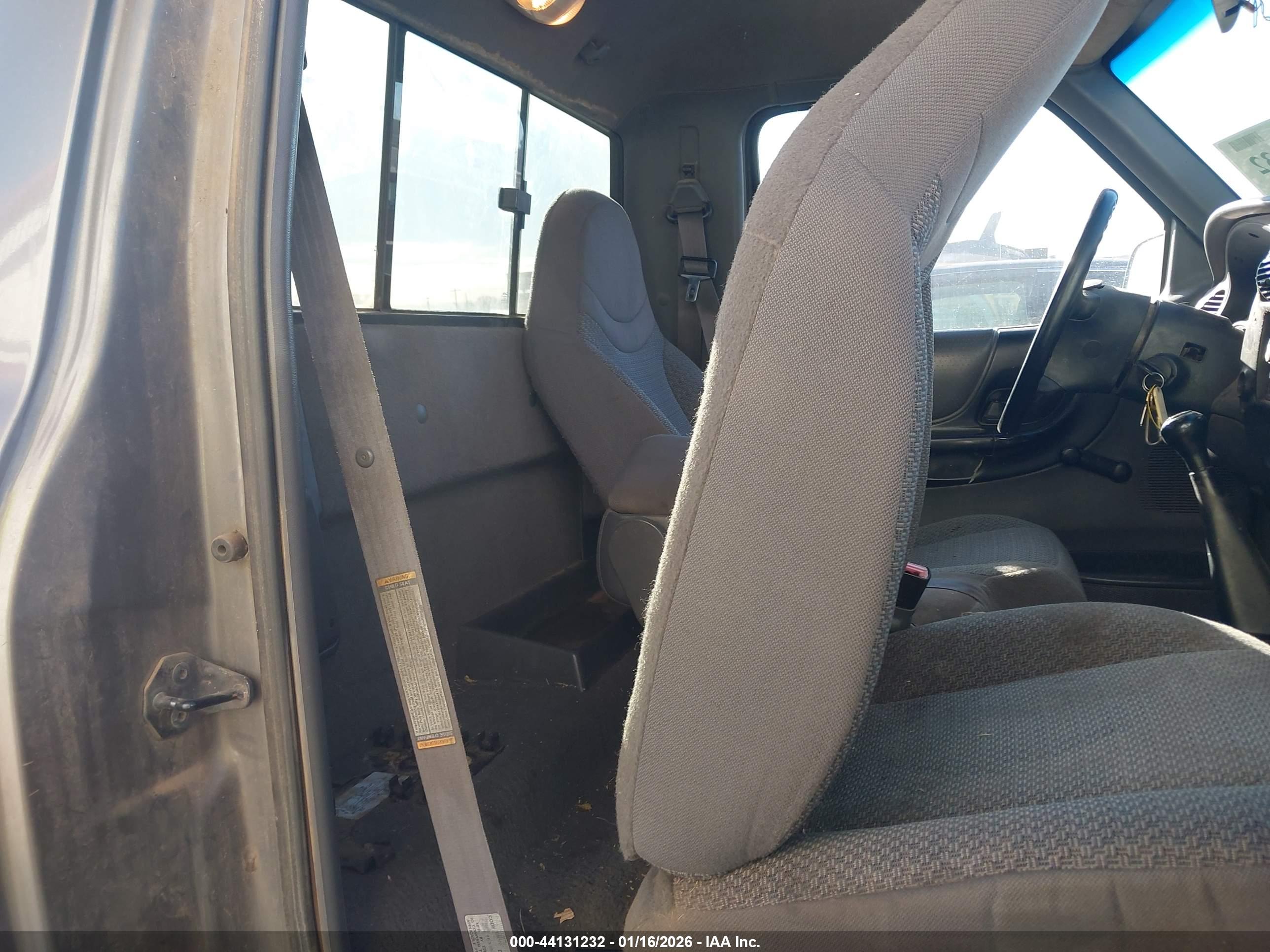 FORD RANGER image 8