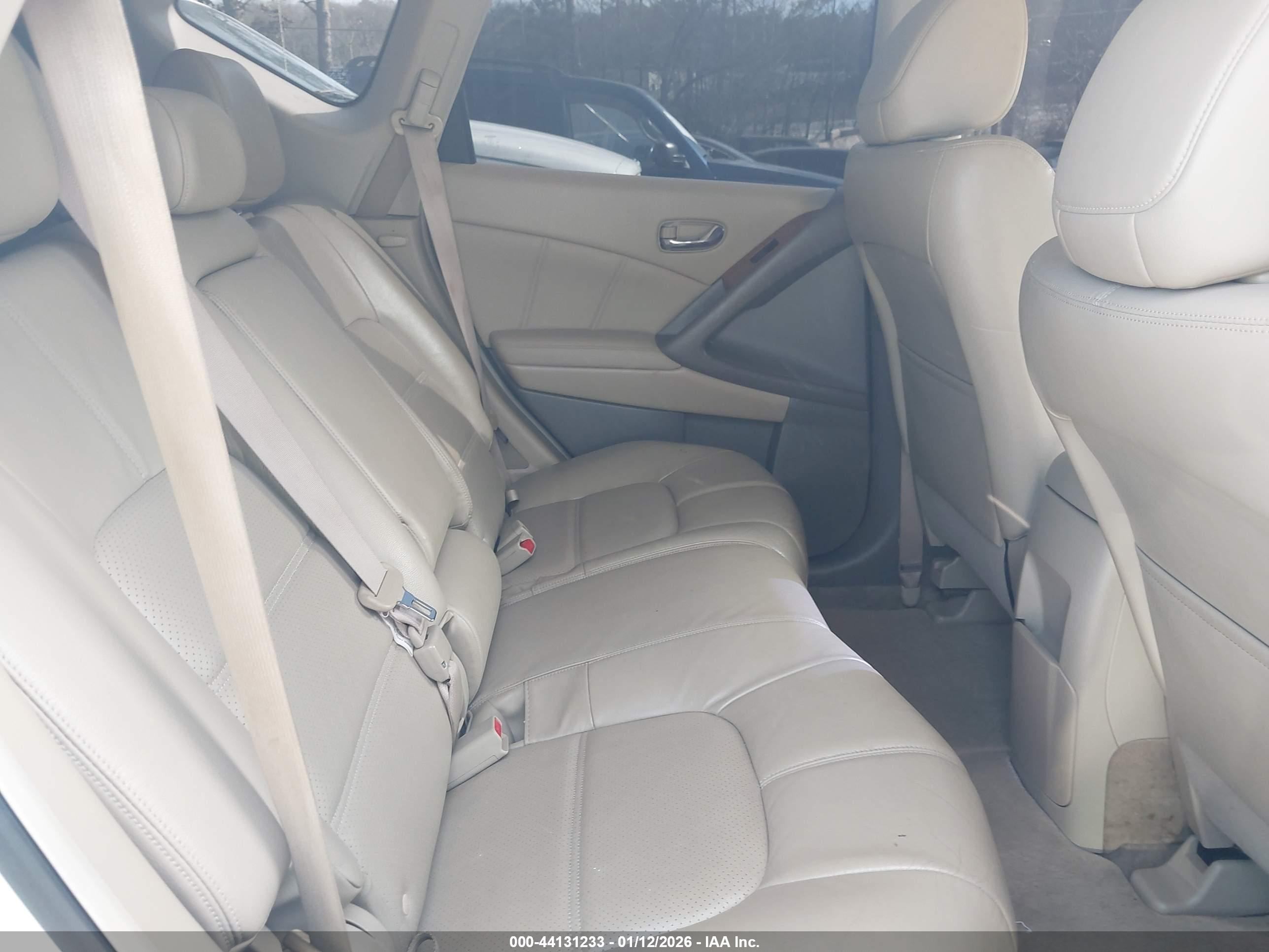 NISSAN MURANO image 8