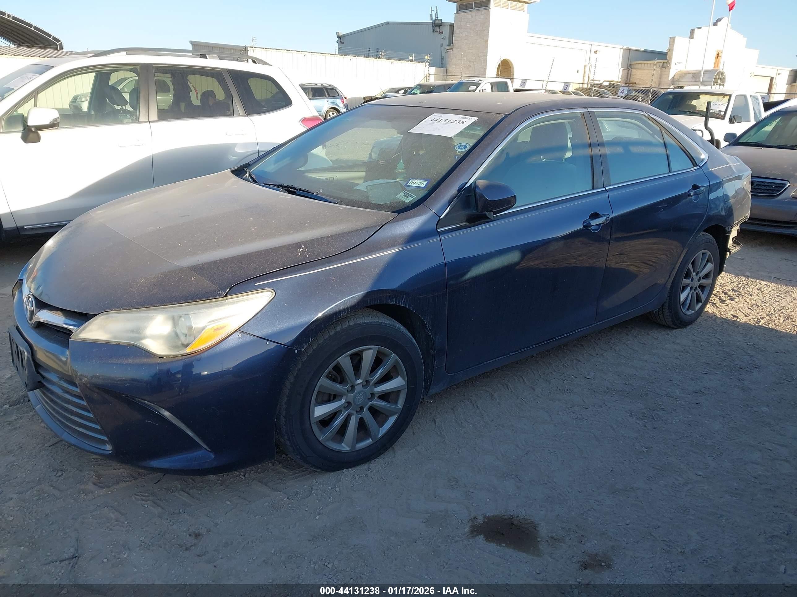 TOYOTA CAMRY image 2