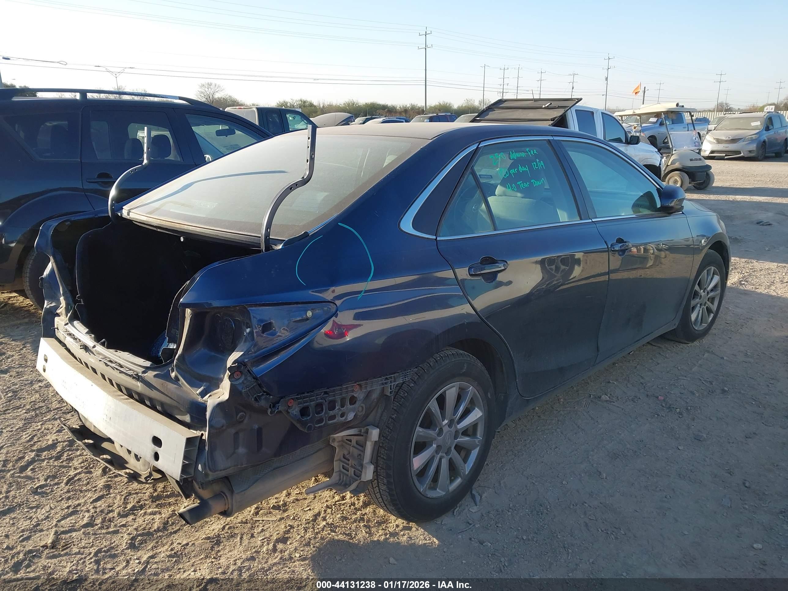 TOYOTA CAMRY image 4