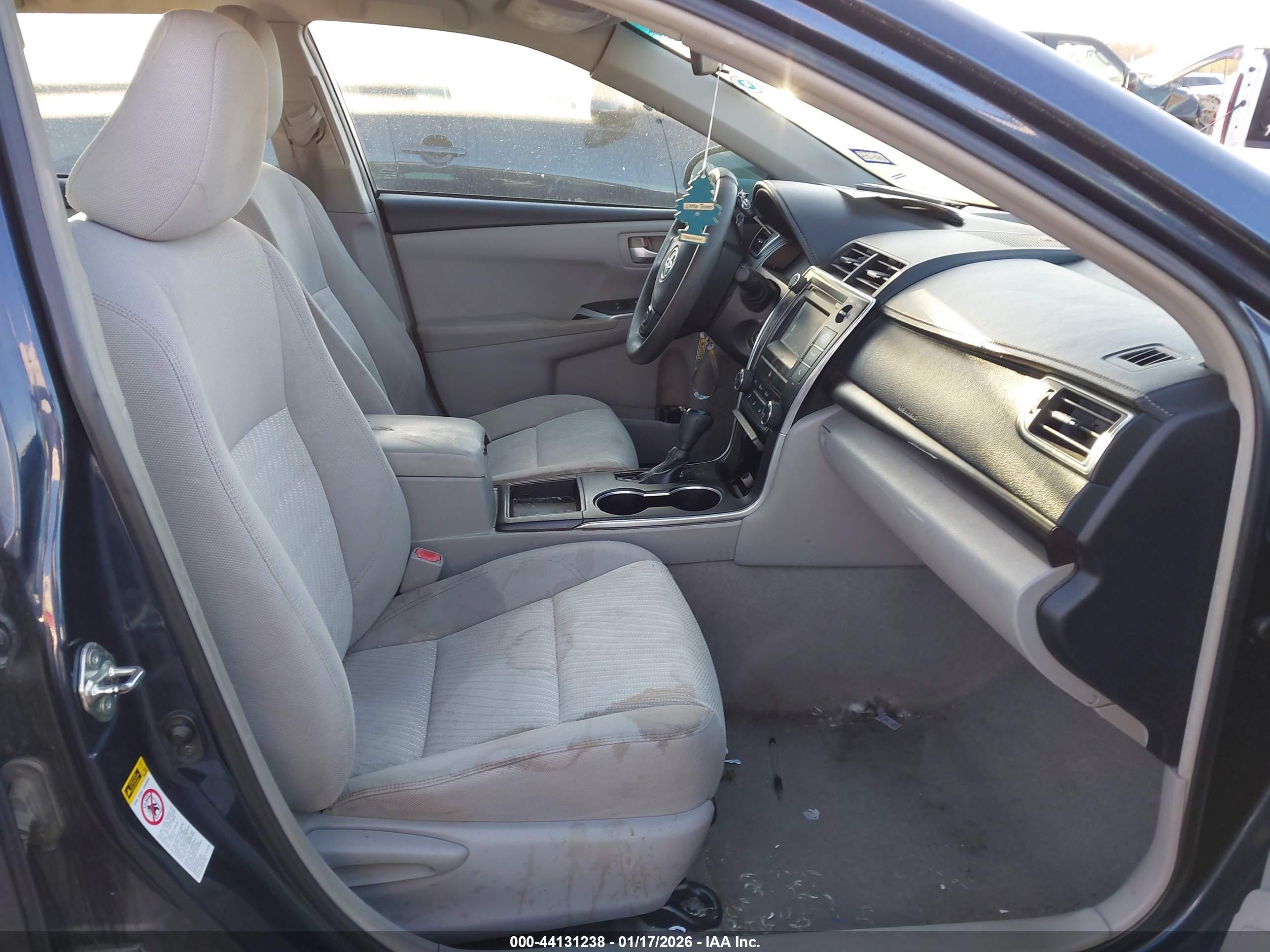 TOYOTA CAMRY image 5