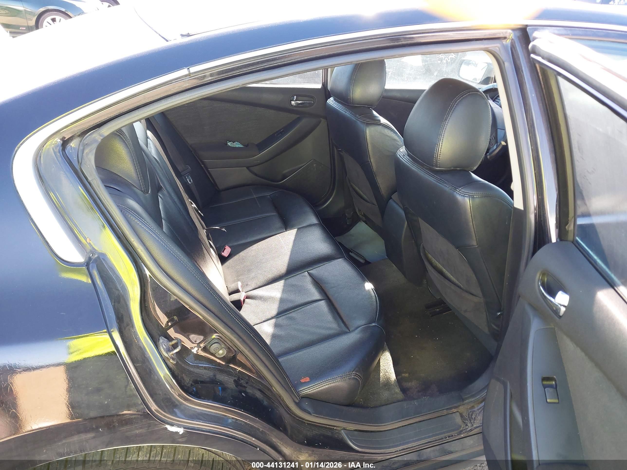 NISSAN ALTIMA image 8