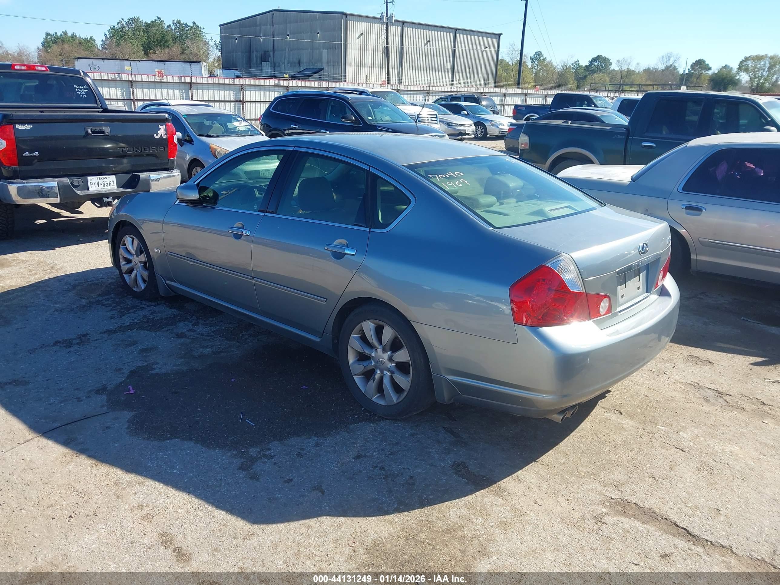 INFINITI M45 image 3