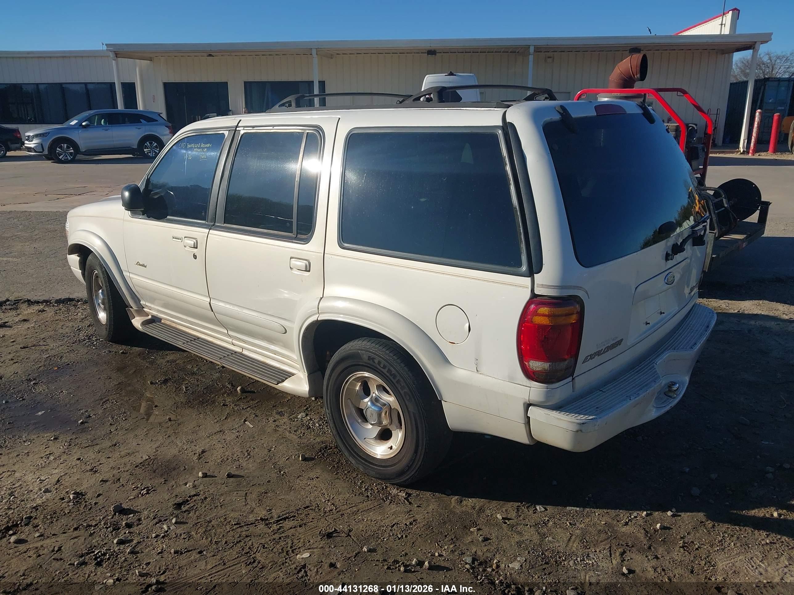 FORD EXPLORER image 3