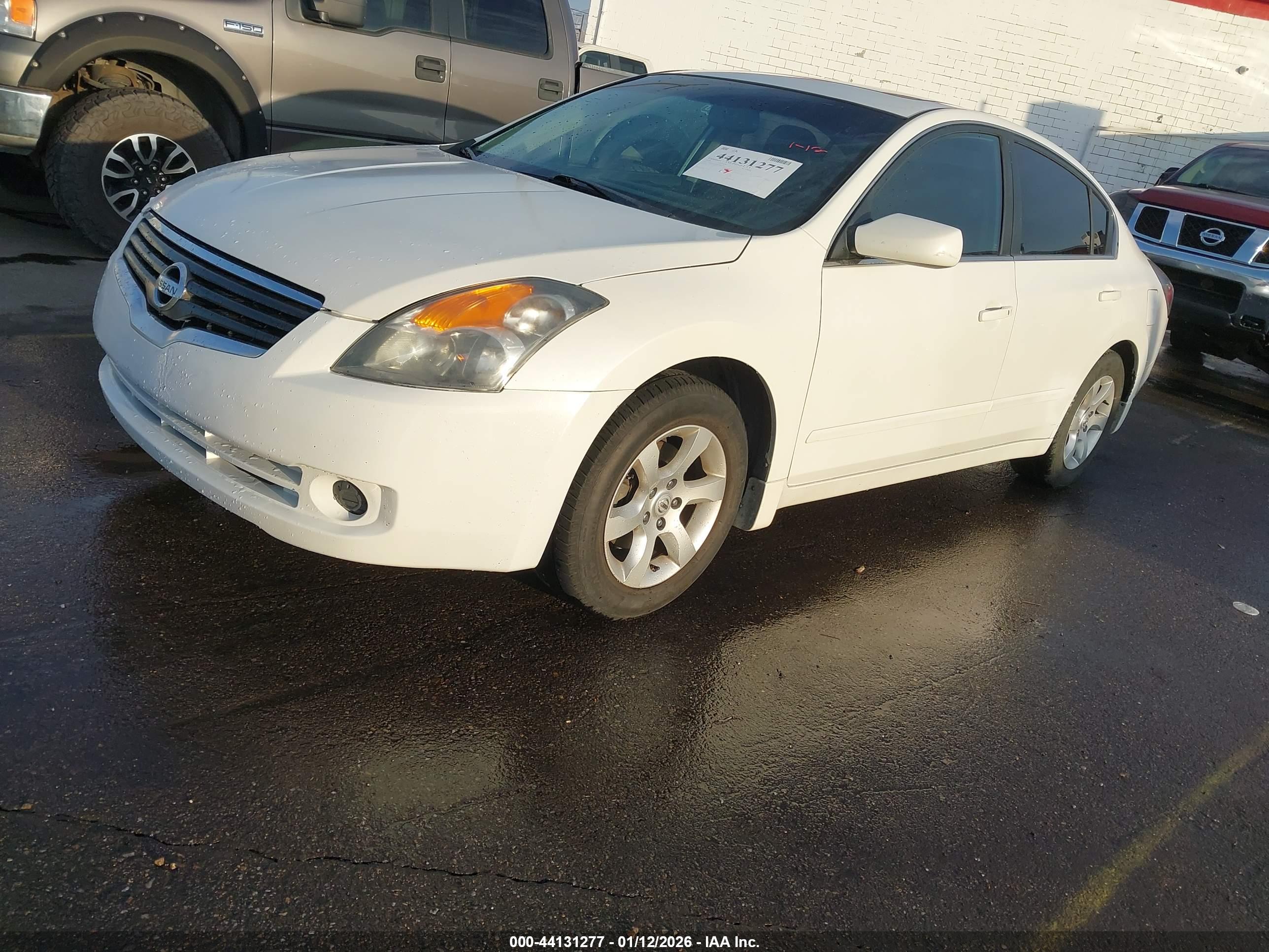 NISSAN ALTIMA image 2