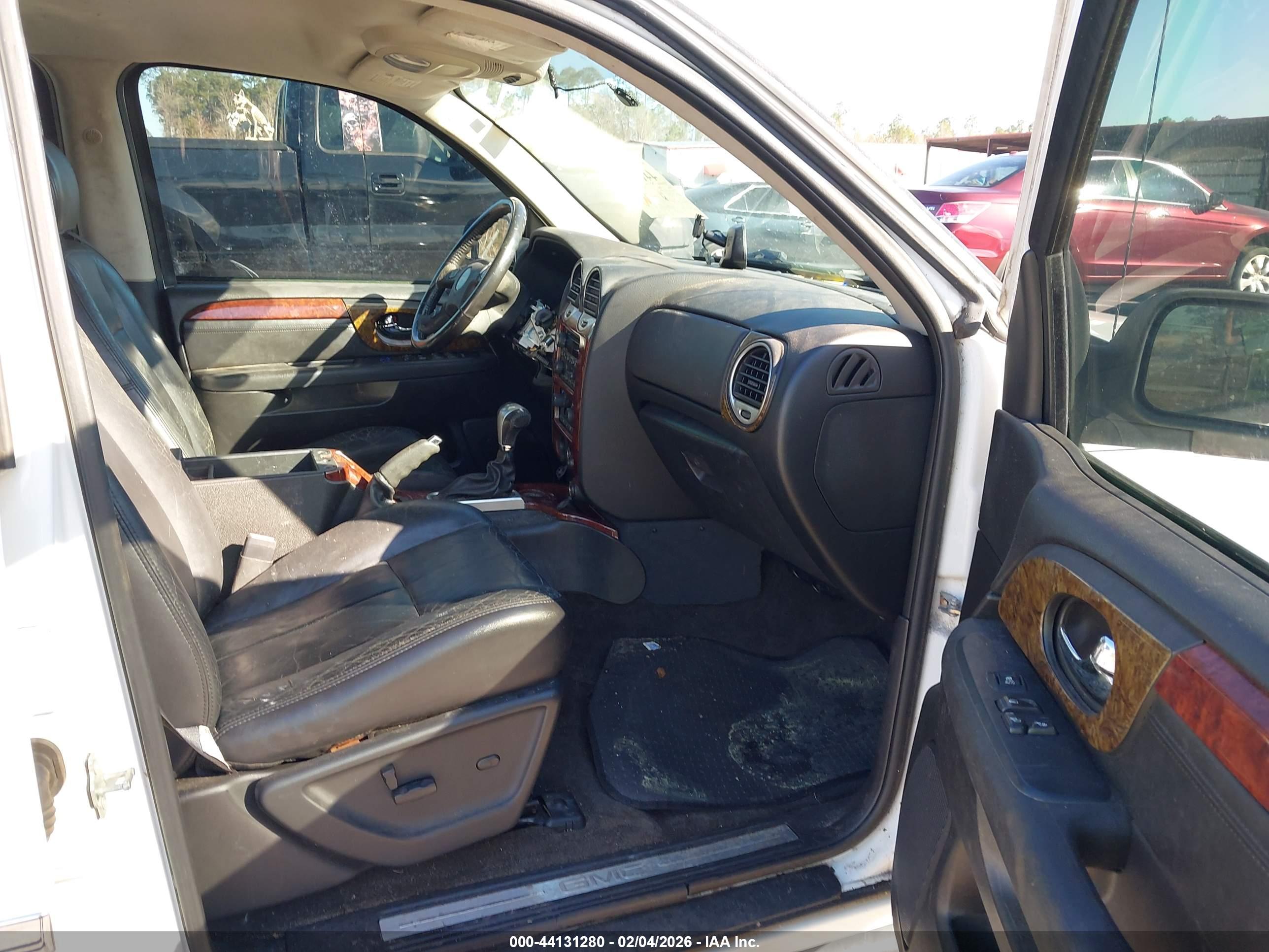 GMC ENVOY image 5