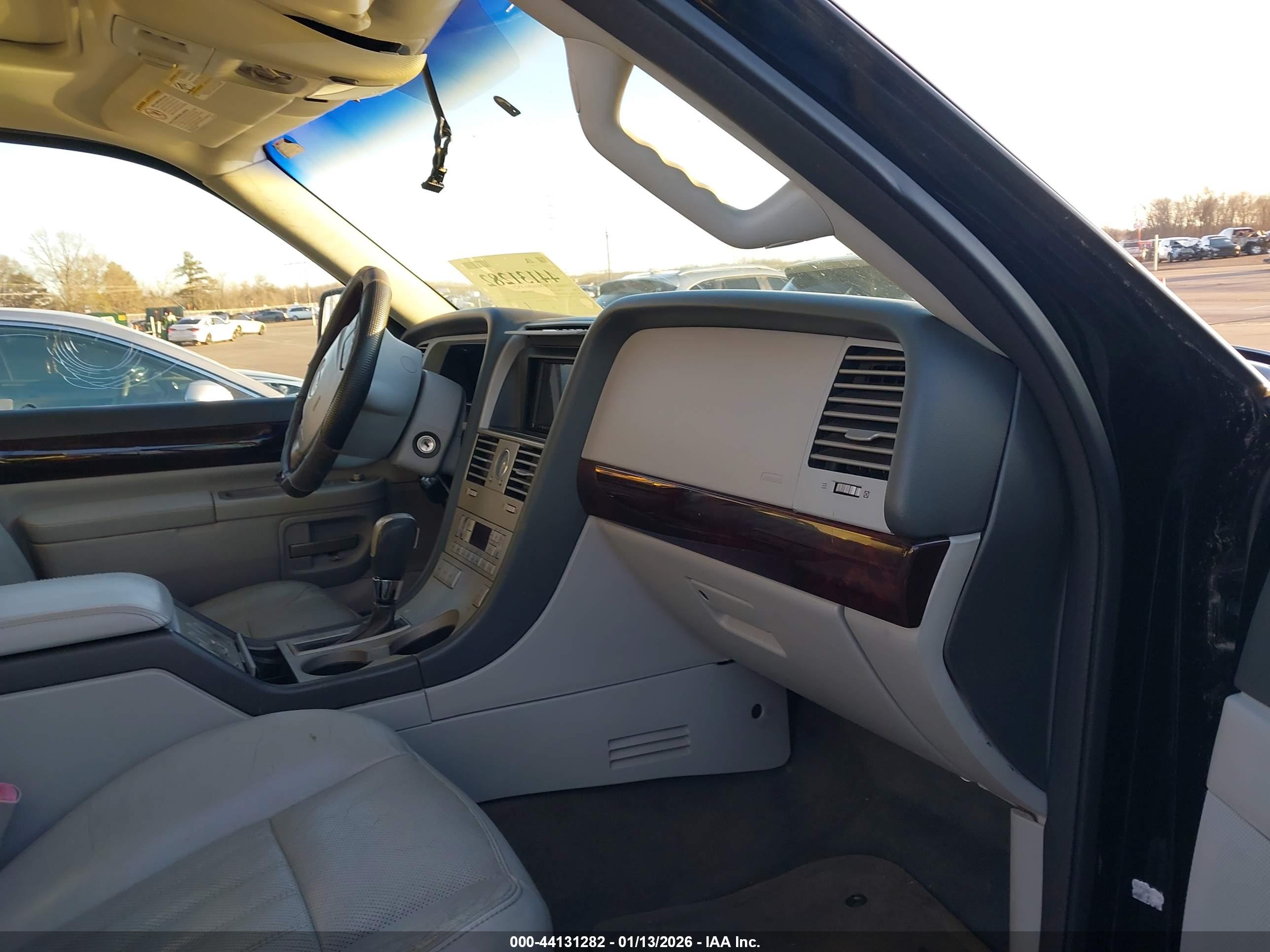 LINCOLN AVIATOR image 5