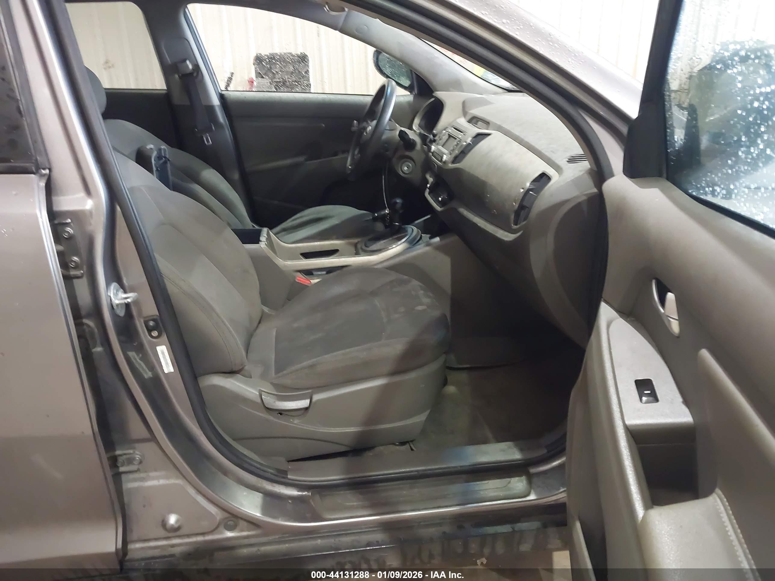 KIA SPORTAGE image 5