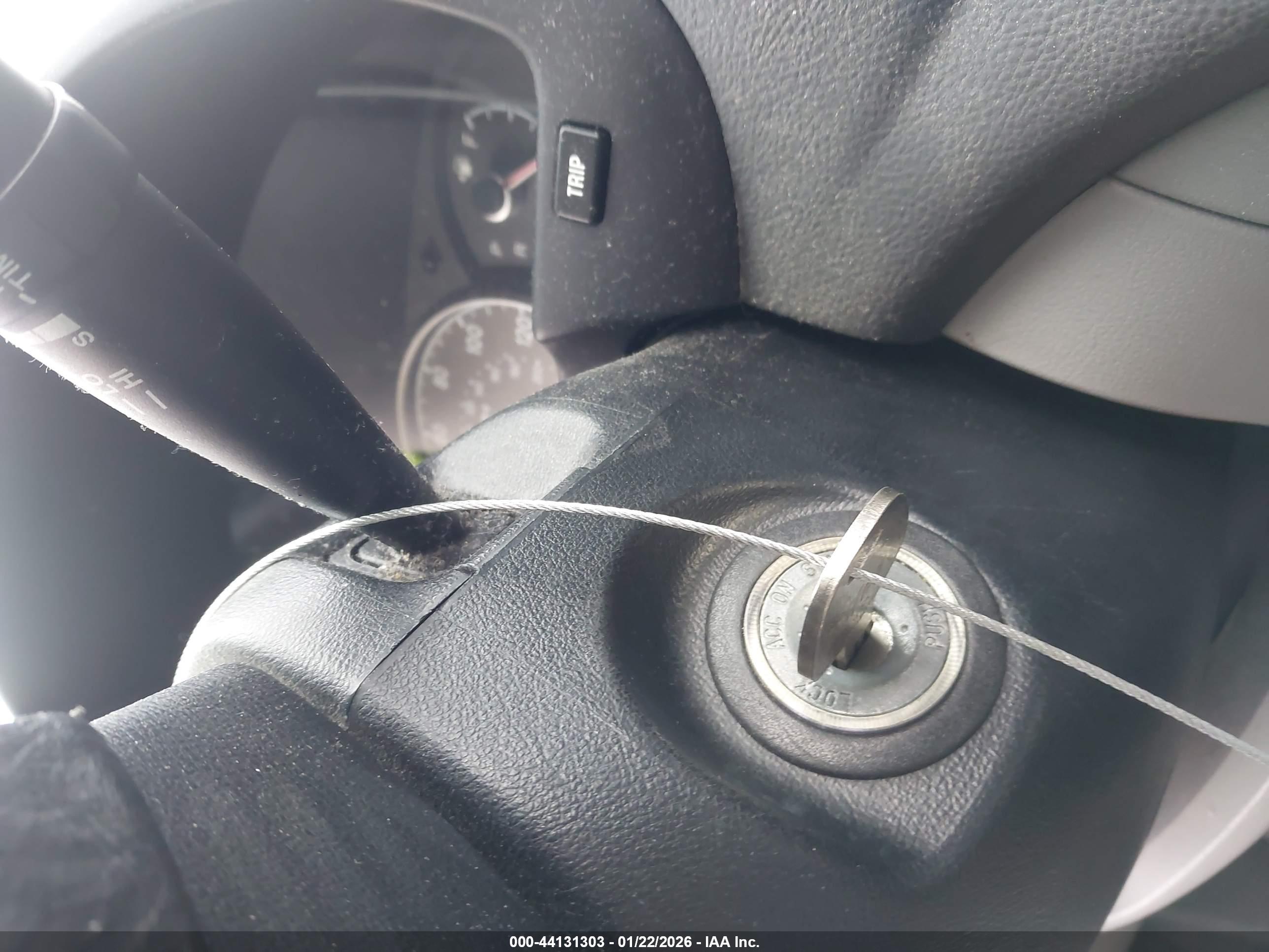 HYUNDAI ELANTRA image 11