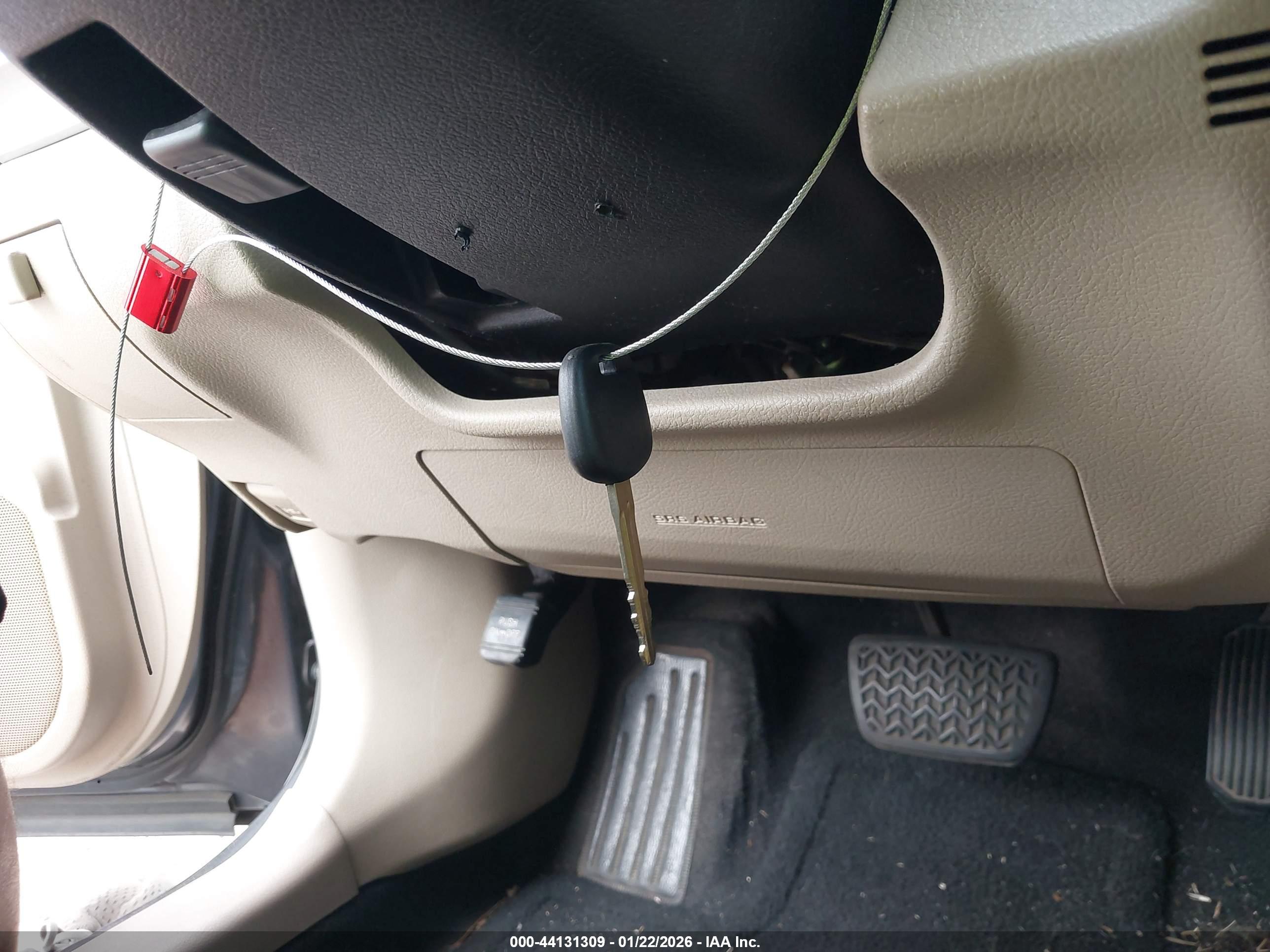 TOYOTA CAMRY image 11