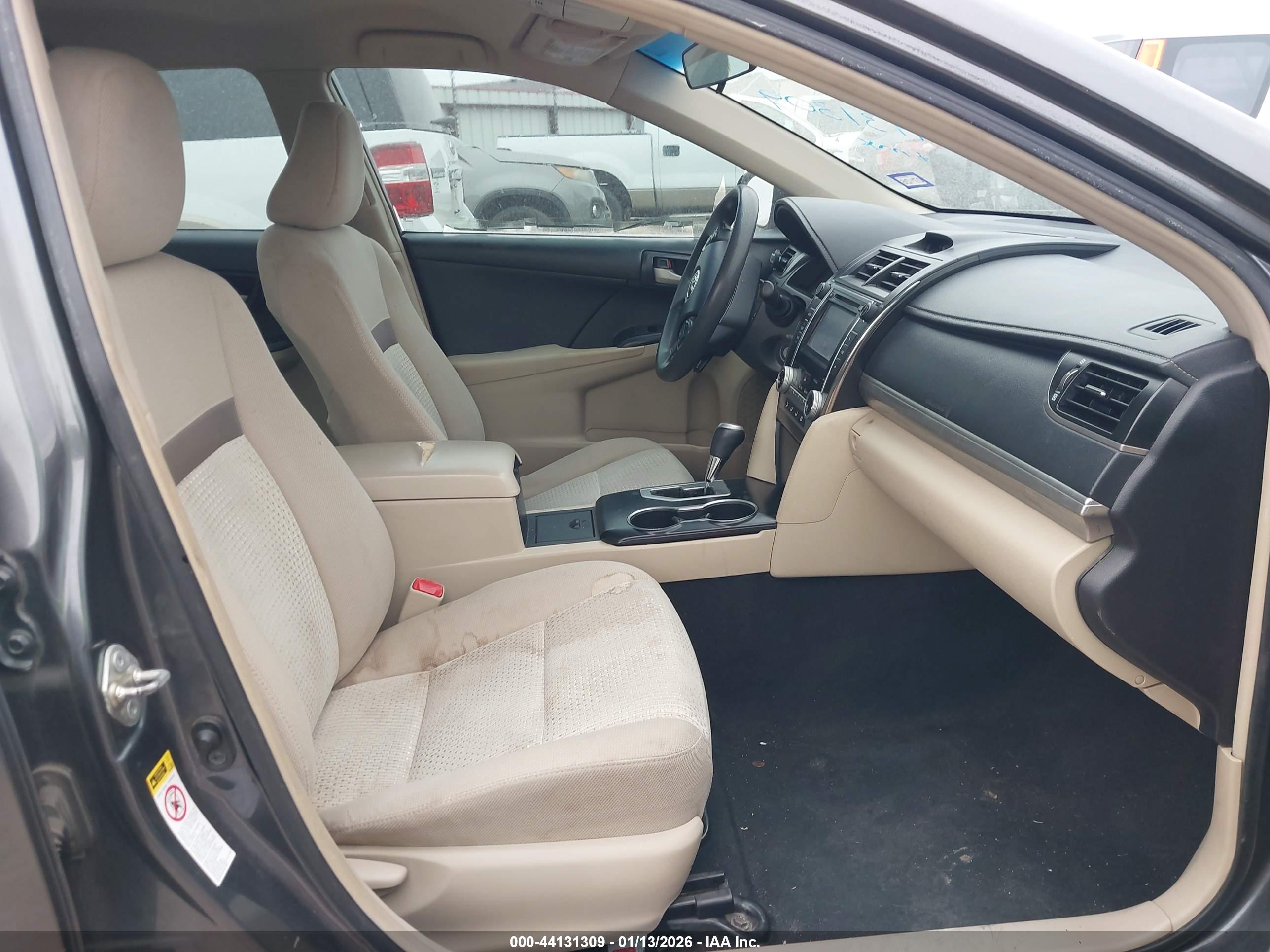 TOYOTA CAMRY image 5