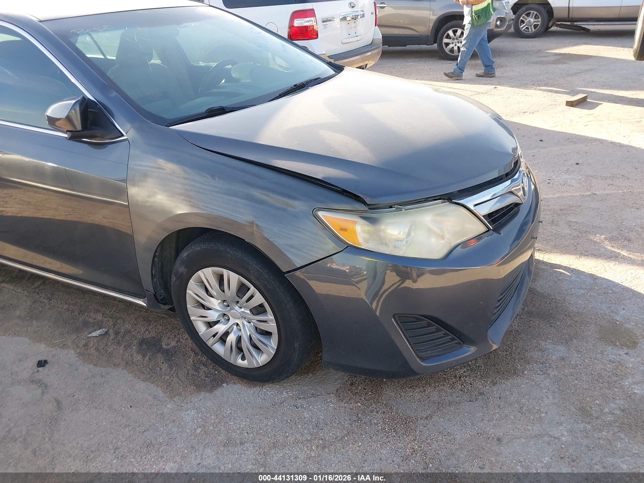 TOYOTA CAMRY image 6